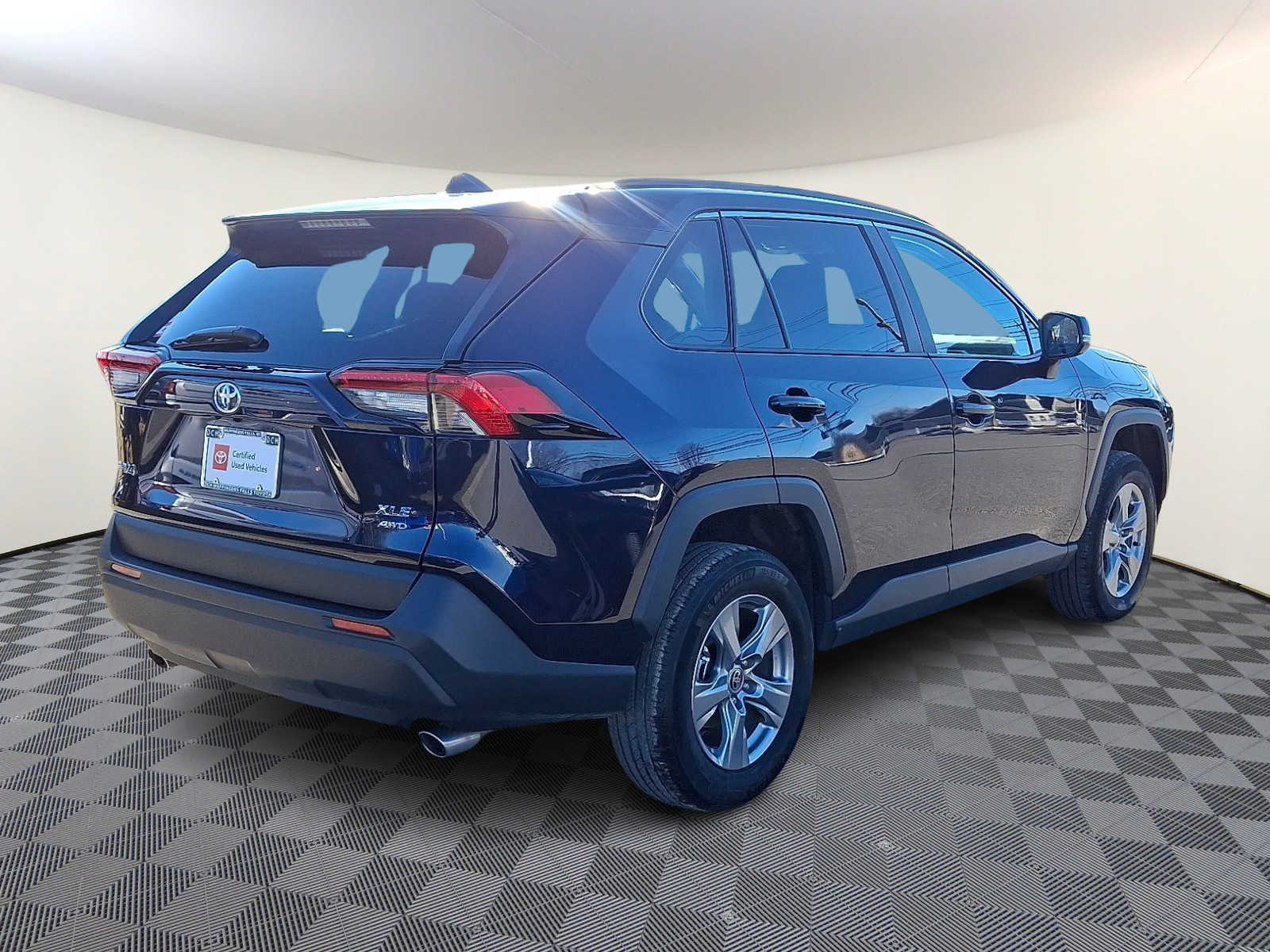 Thumbnail: 2025 Toyota RAV4 - 6