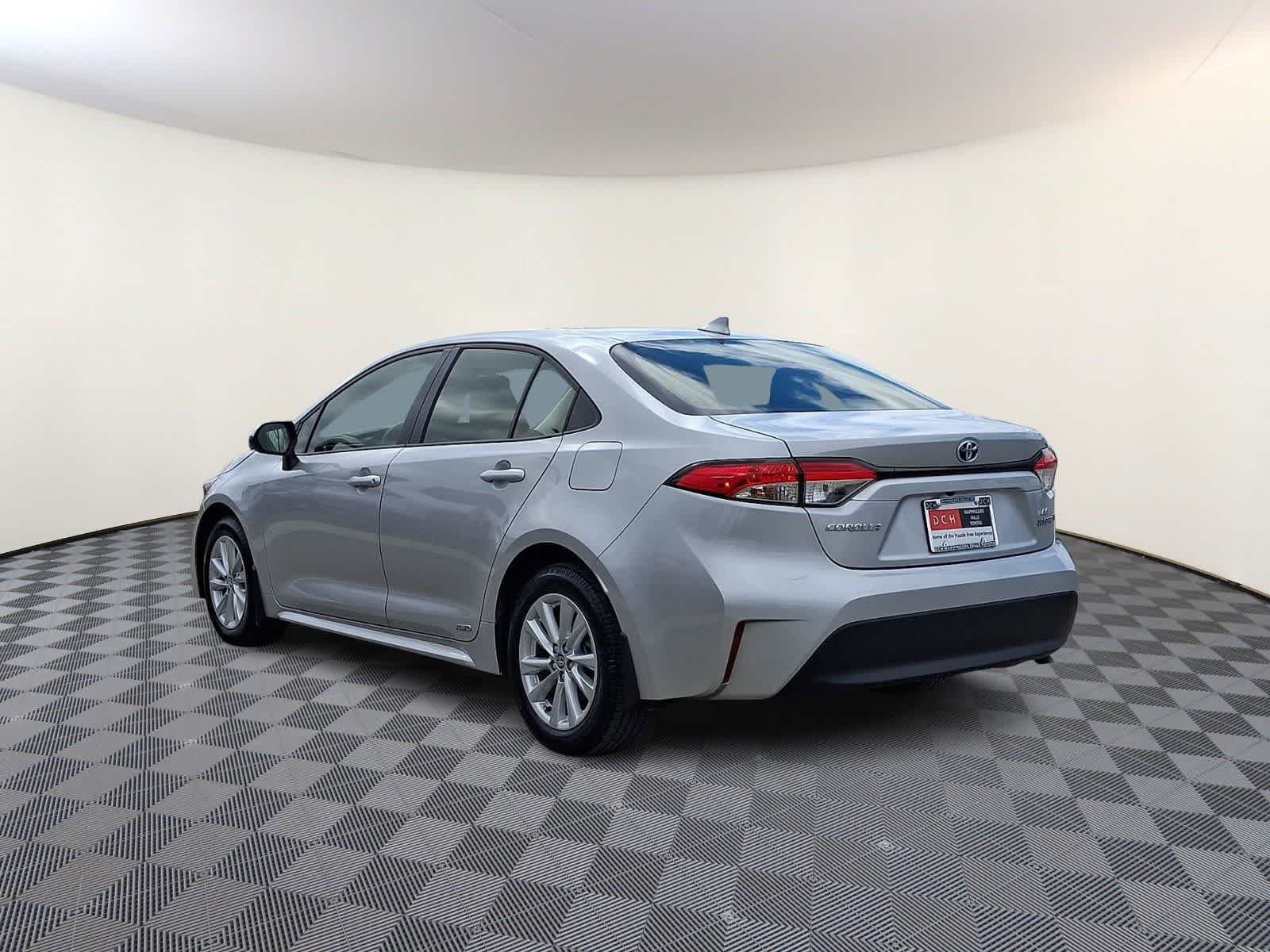 Thumbnail: 2023 Toyota Corolla - 9