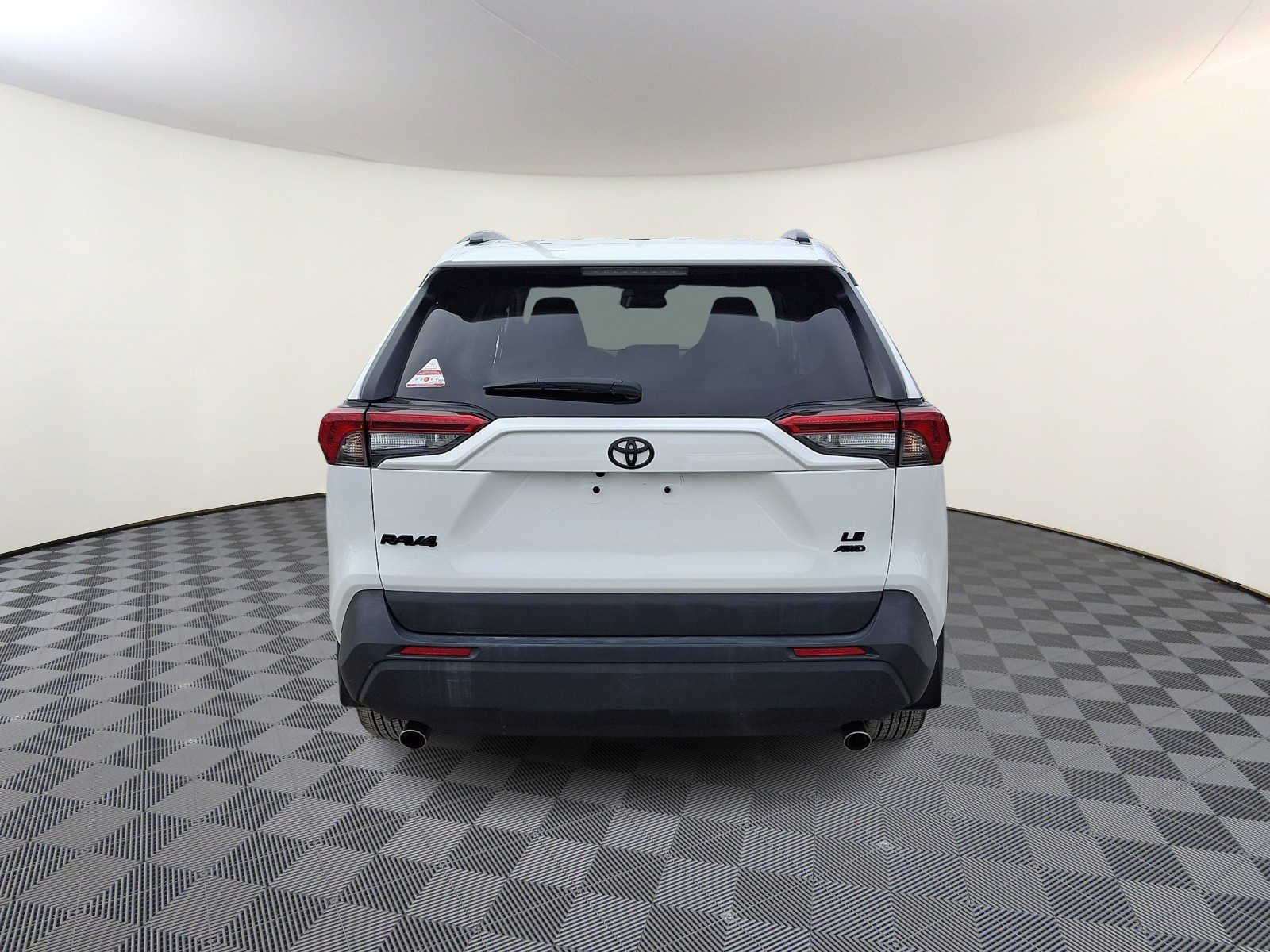 Thumbnail: 2021 Toyota RAV4 - 7