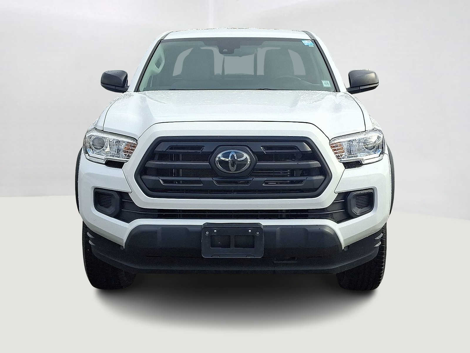 Thumbnail: 2019 Toyota Tacoma - 3