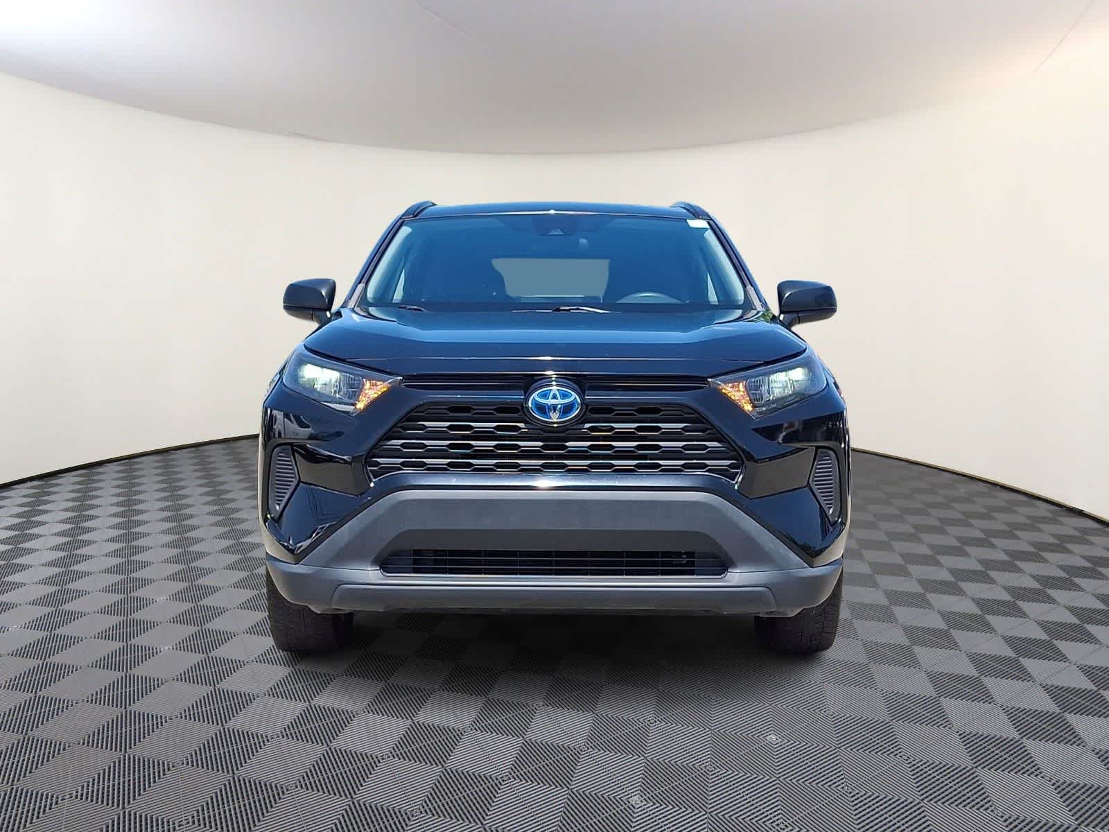 Thumbnail: 2021 Toyota RAV4 - 3