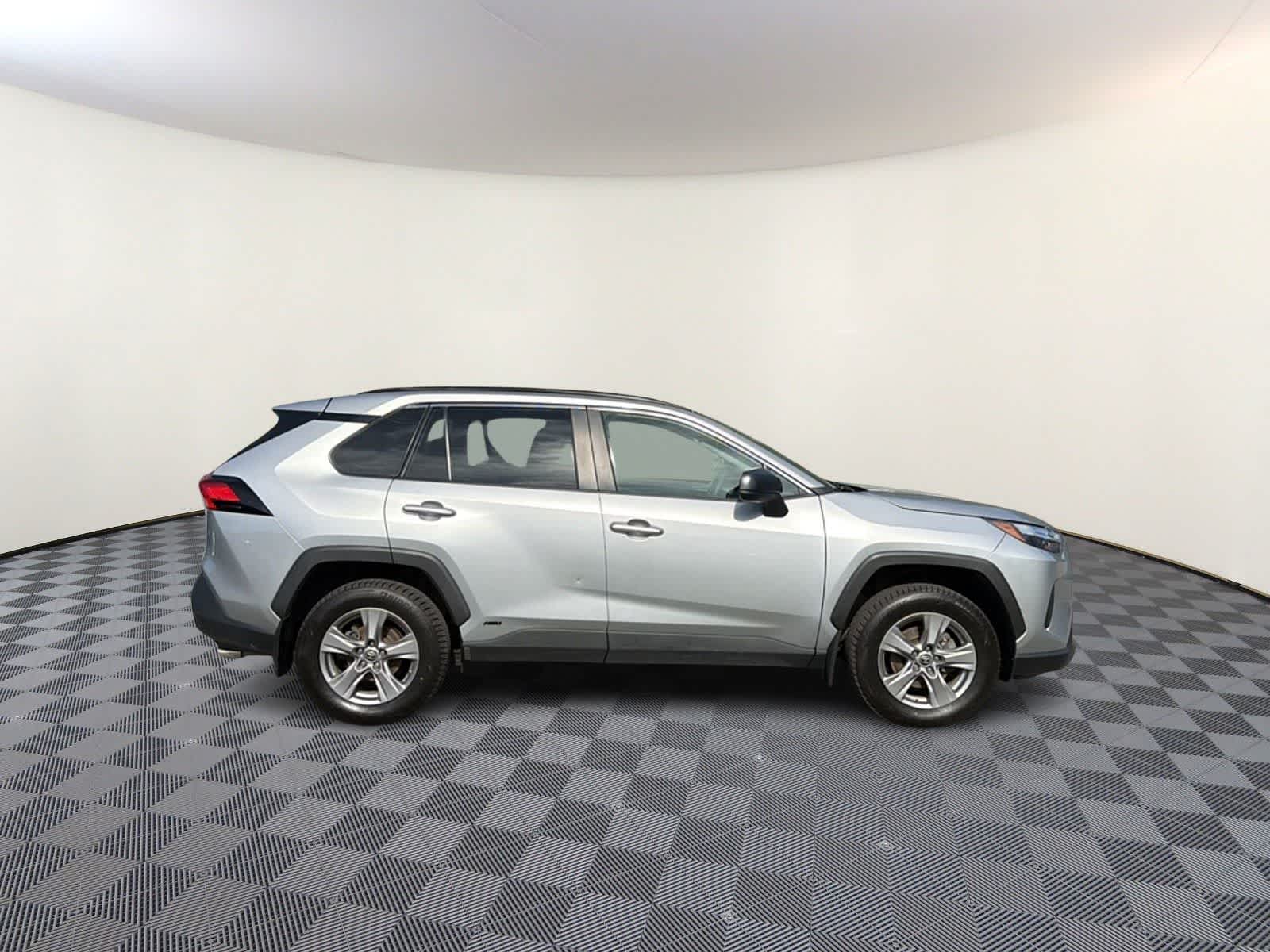 Thumbnail: 2023 Toyota RAV4 - 6