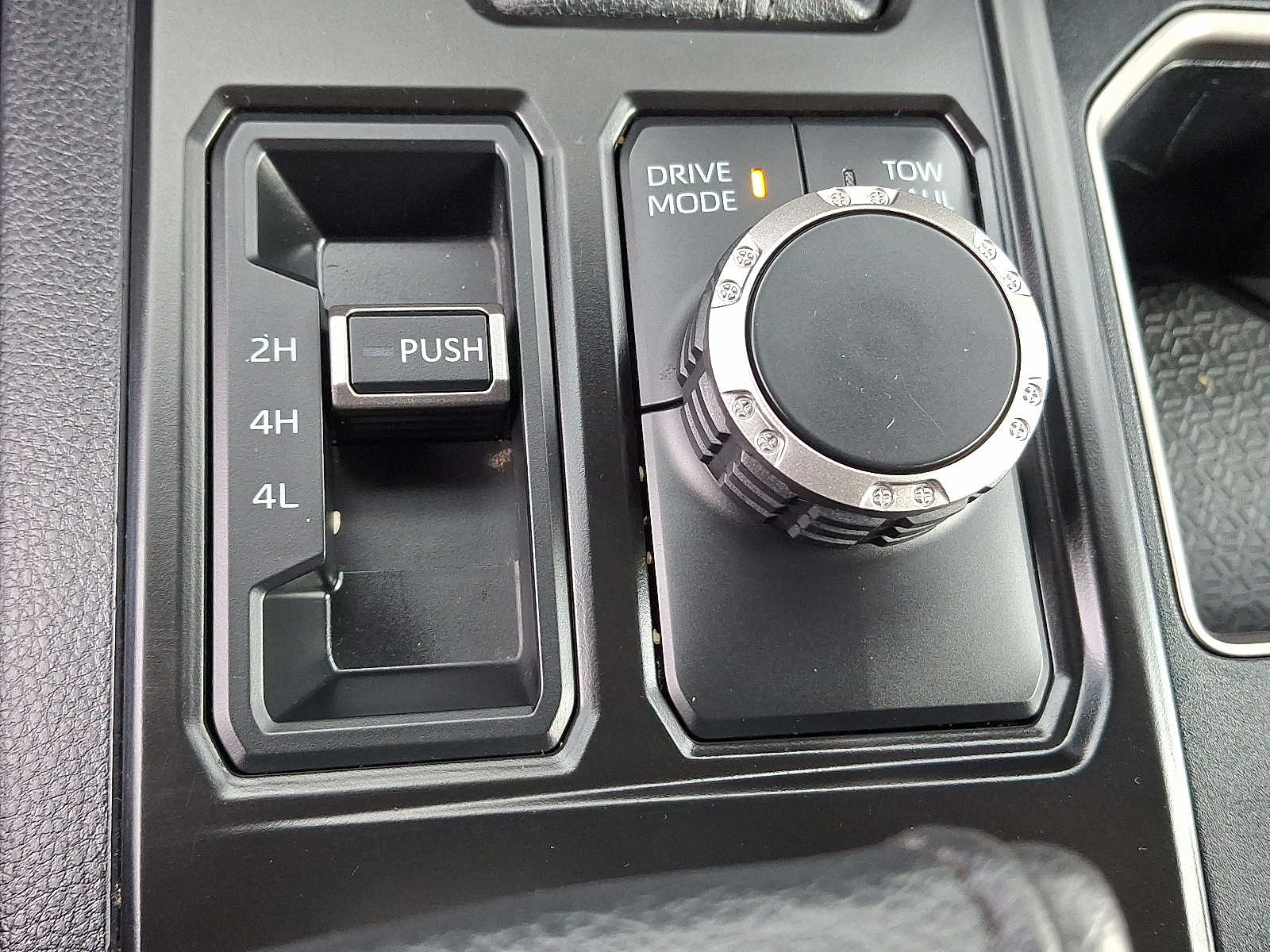 Thumbnail: 2022 Toyota Tundra - 25