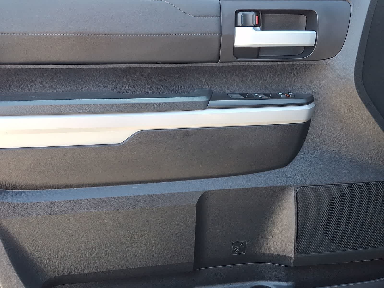 Thumbnail: 2020 Toyota Tundra - 15