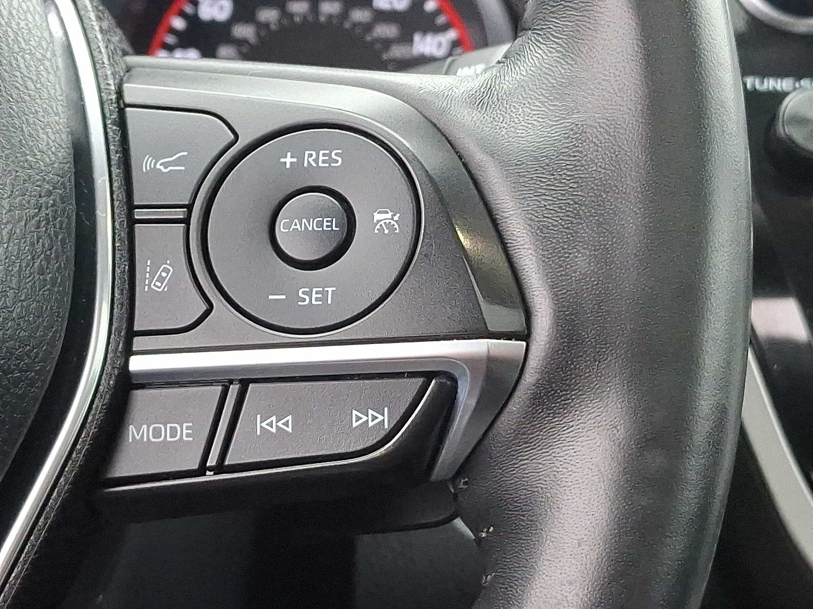 Thumbnail: 2020 Toyota Camry - 26