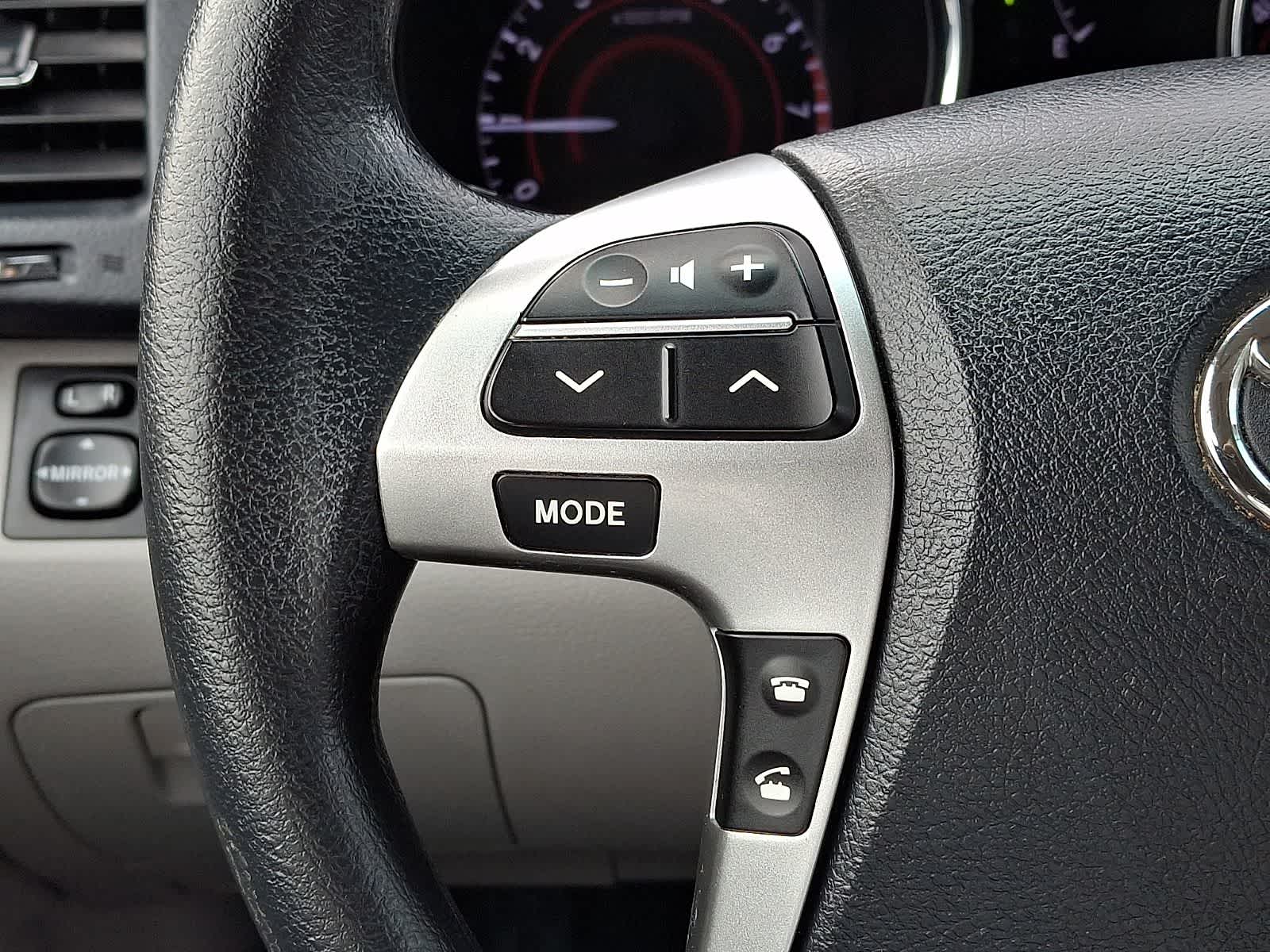 Thumbnail: 2013 Toyota Highlander - 22