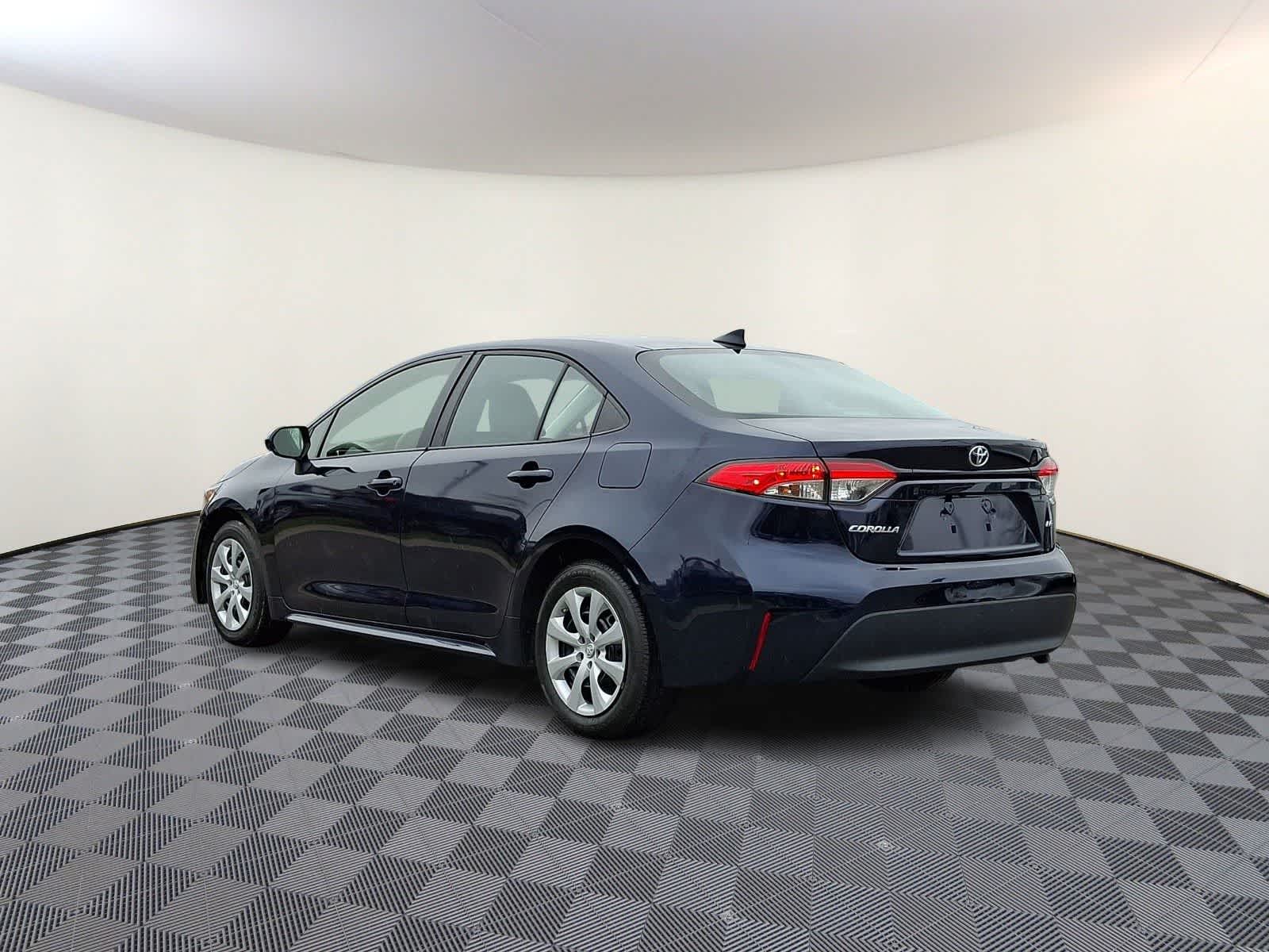 Thumbnail: 2023 Toyota Corolla - 9