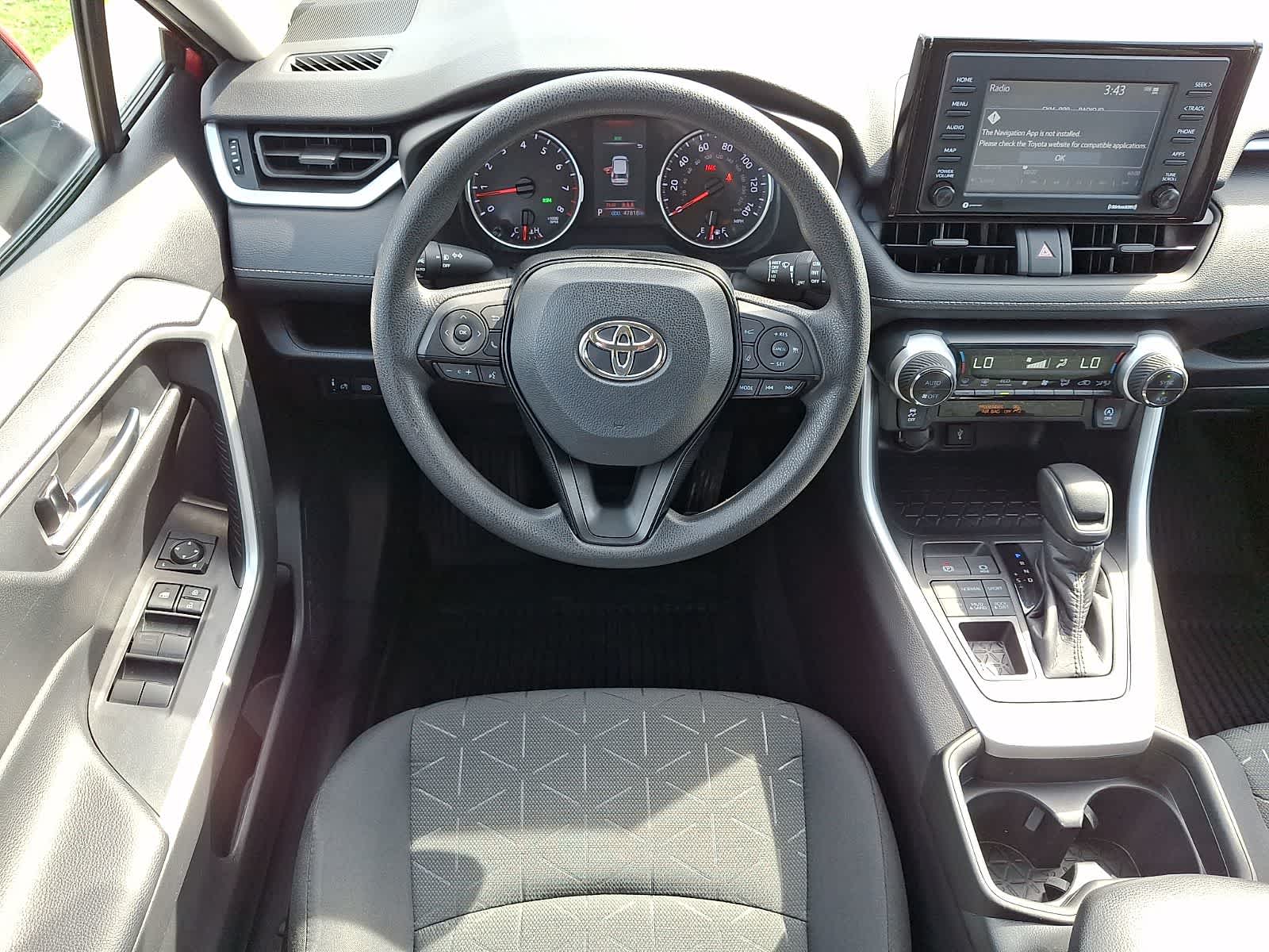 Thumbnail: 2021 Toyota RAV4 - 14