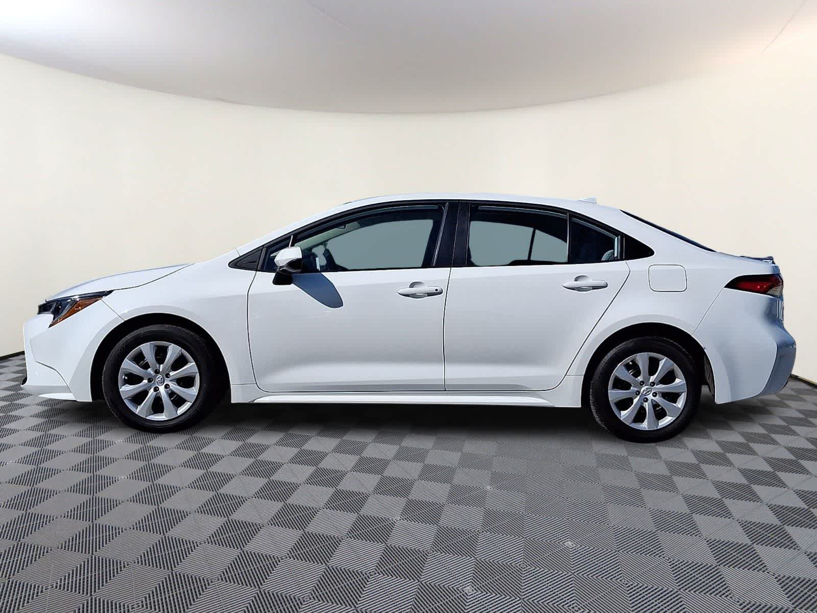 Thumbnail: 2024 Toyota Corolla - 10