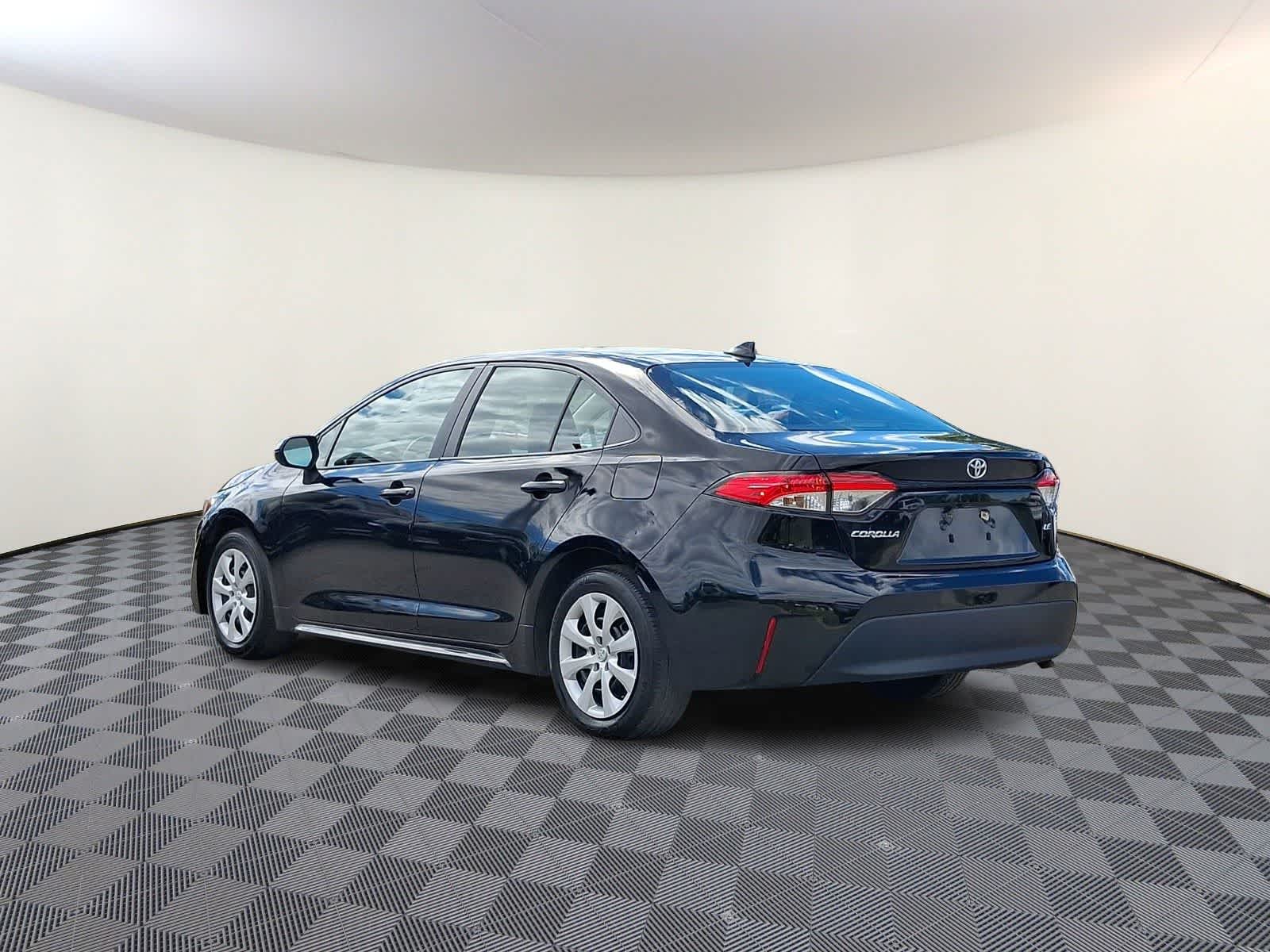 Thumbnail: 2024 Toyota Corolla - 9