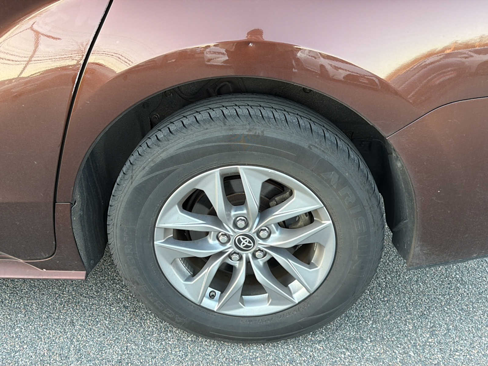 Thumbnail: 2024 Toyota Sienna - 22