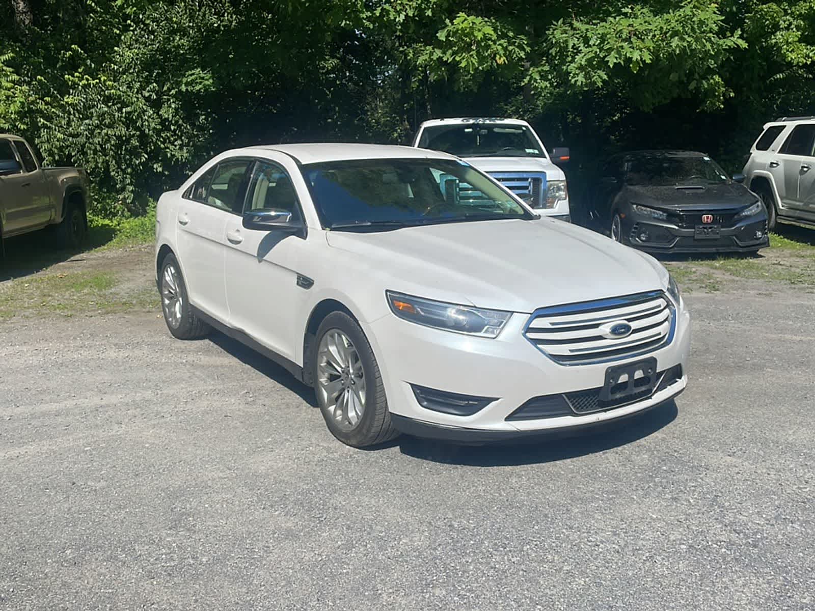 Thumbnail: 2014 Ford Taurus - 9