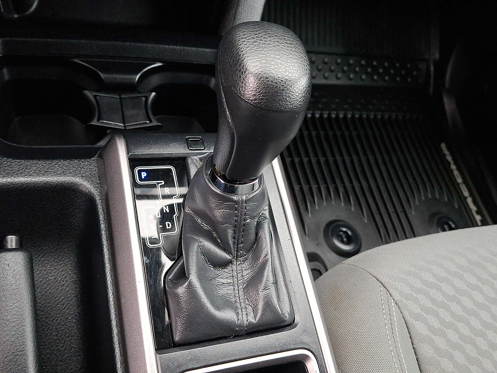 Thumbnail: 2020 Toyota Tacoma - 17