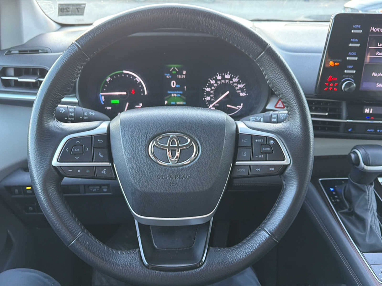 Thumbnail: 2024 Toyota Sienna - 15