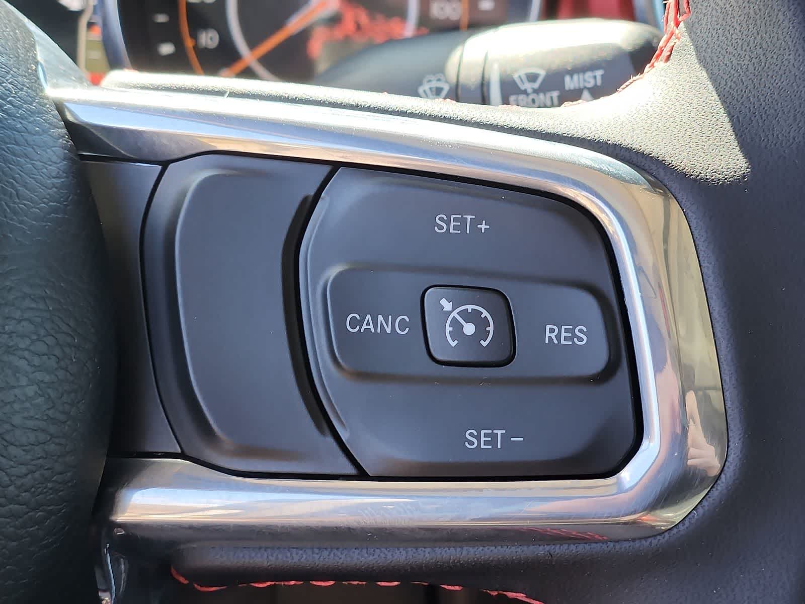 Thumbnail: 2023 Jeep Gladiator - 22