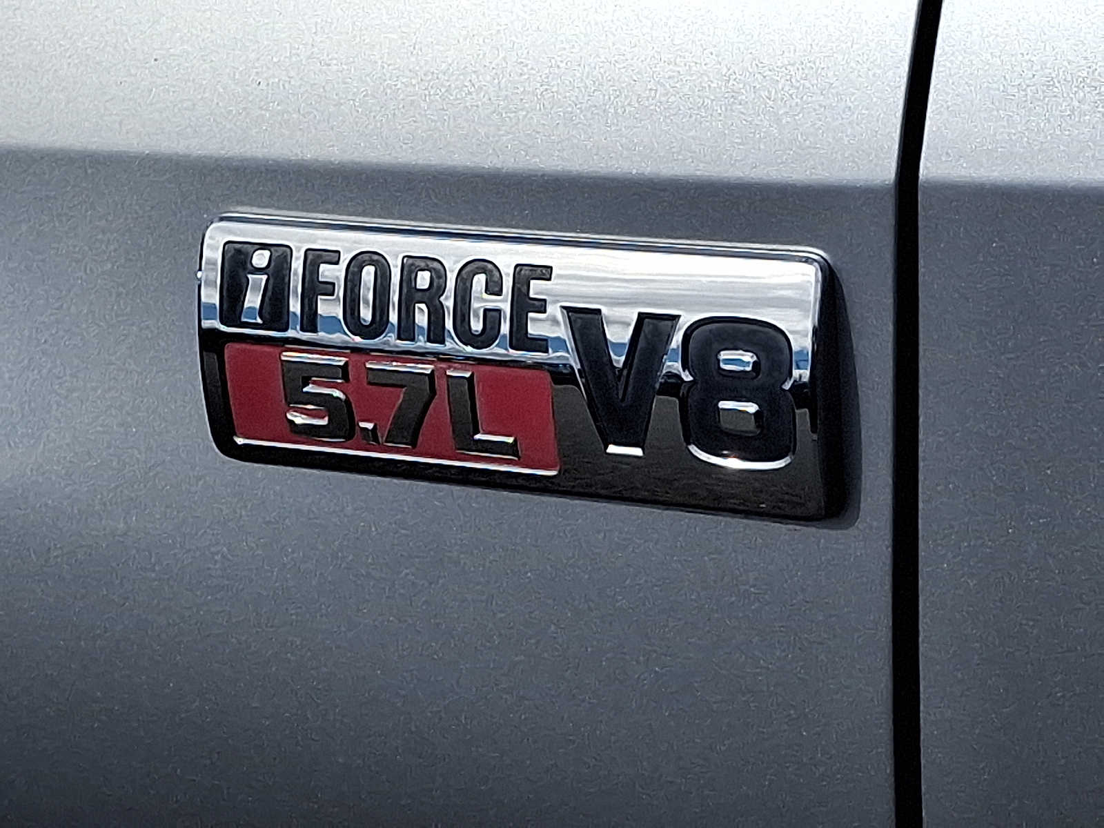 Thumbnail: 2011 Toyota Tundra - 25