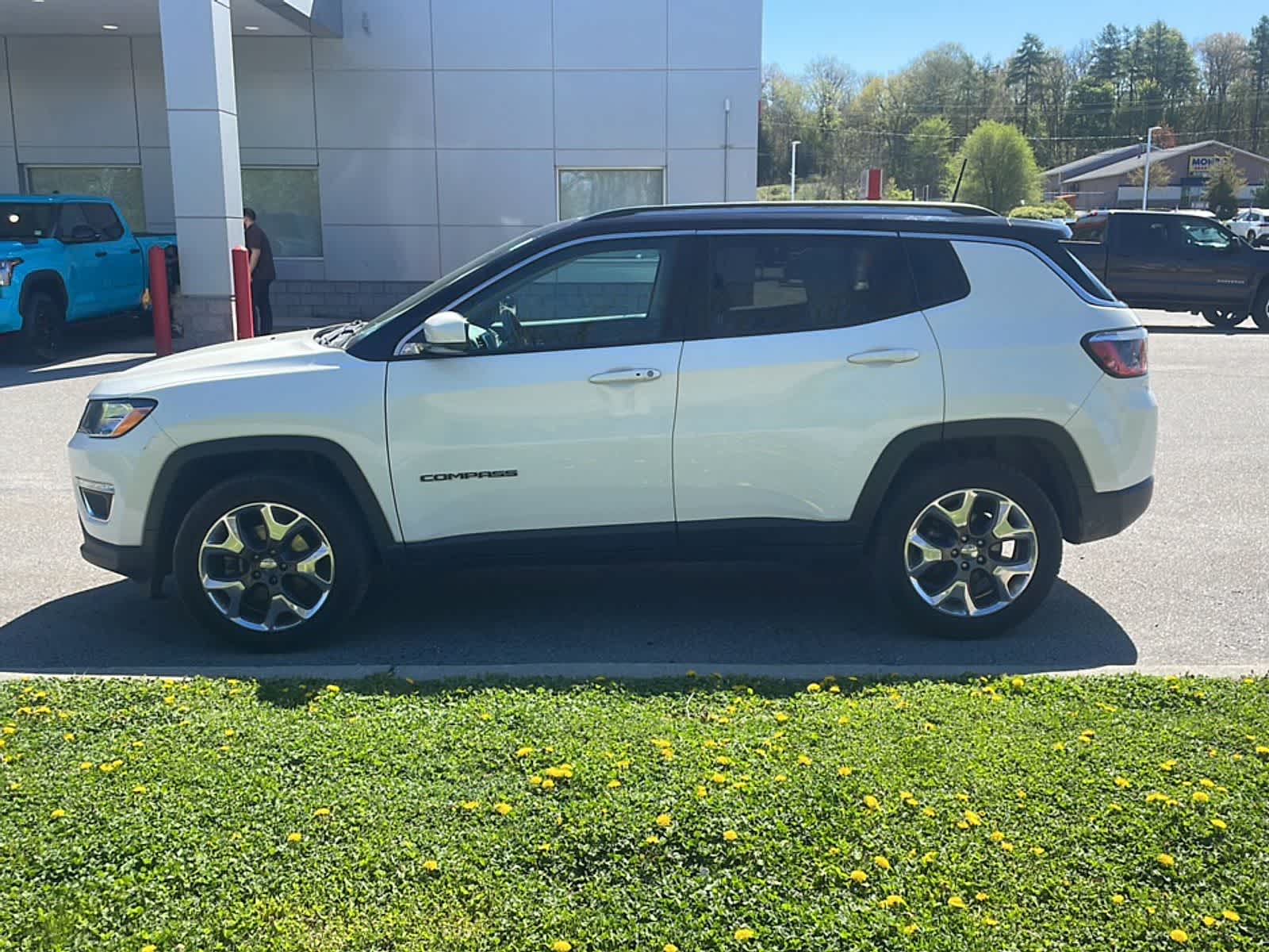Thumbnail: 2019 Jeep Compass - 4