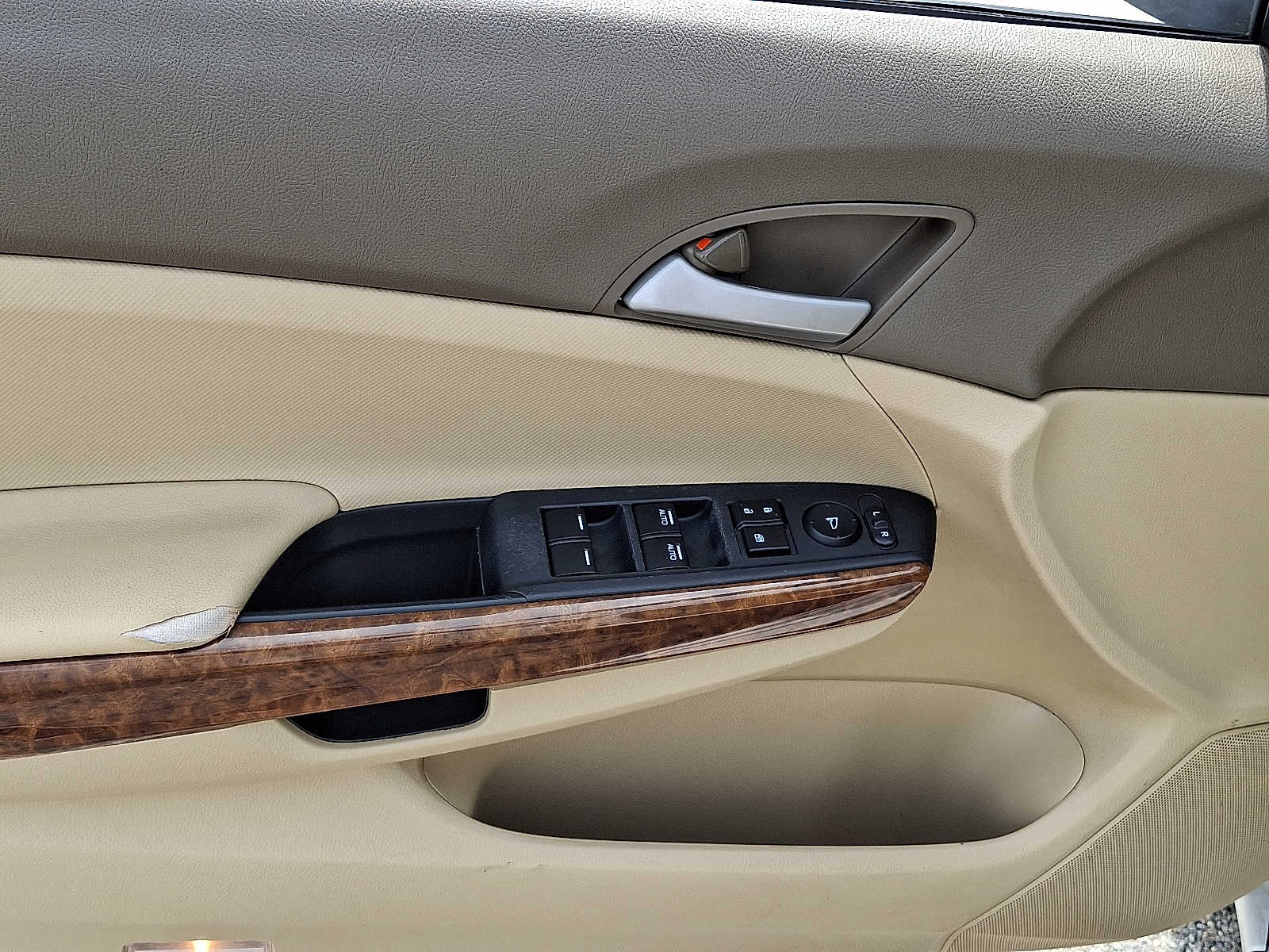 Thumbnail: 2010 Honda Accord - 11