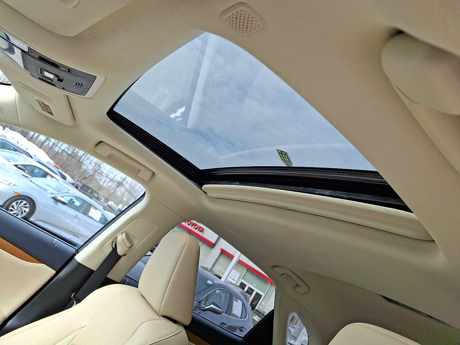 Thumbnail: 2022 Lexus RX - 15