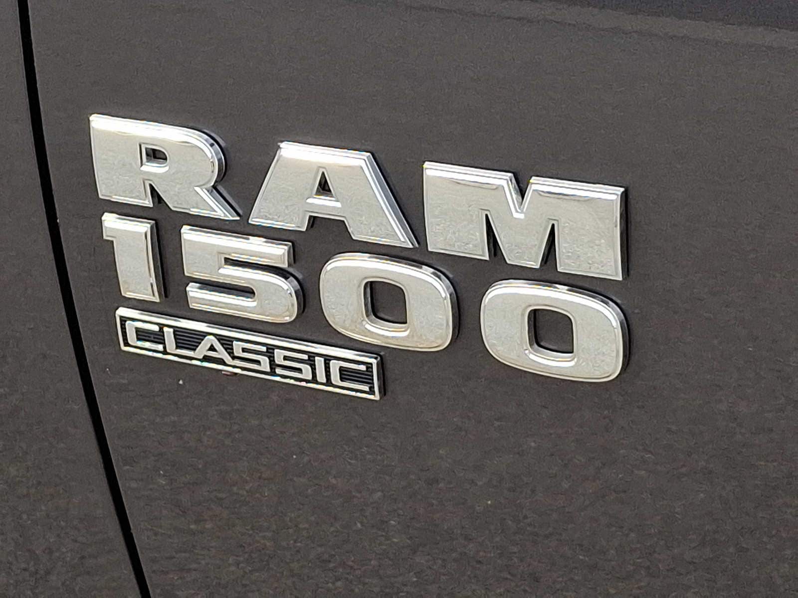 2019 RAM 1500 Classic SLT 29