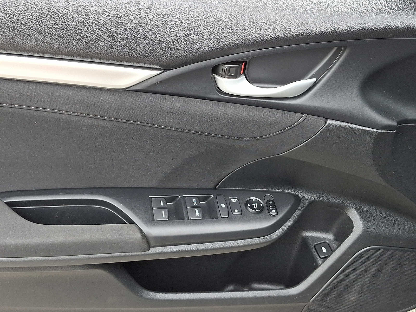 Thumbnail: 2016 Honda Civic - 13
