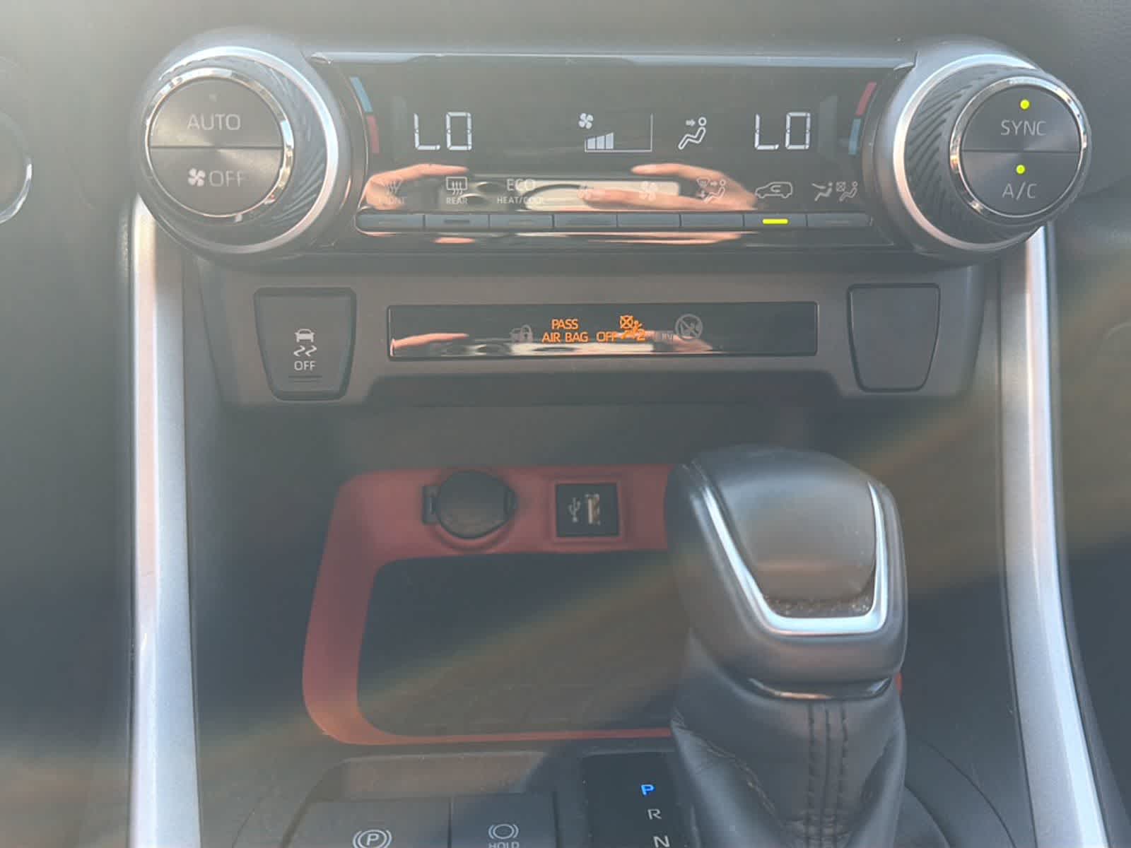 Thumbnail: 2024 Toyota RAV4 - 17