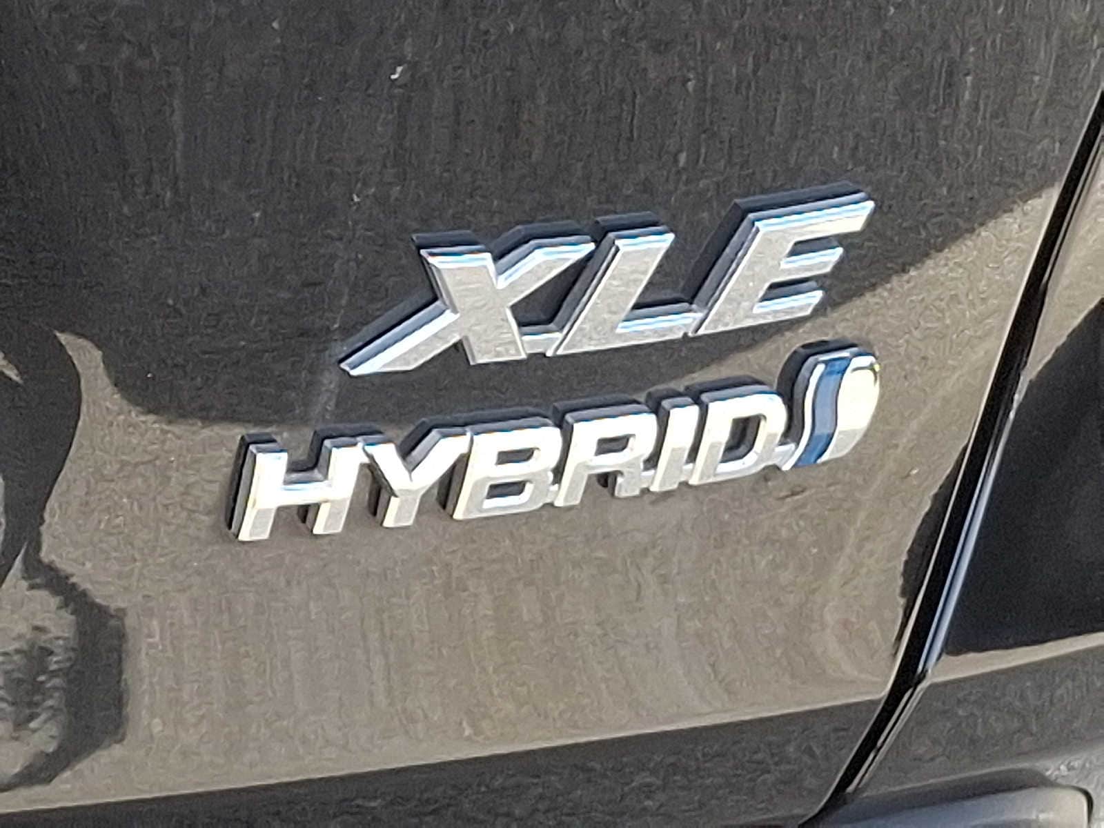 Thumbnail: 2021 Toyota RAV4 - 33