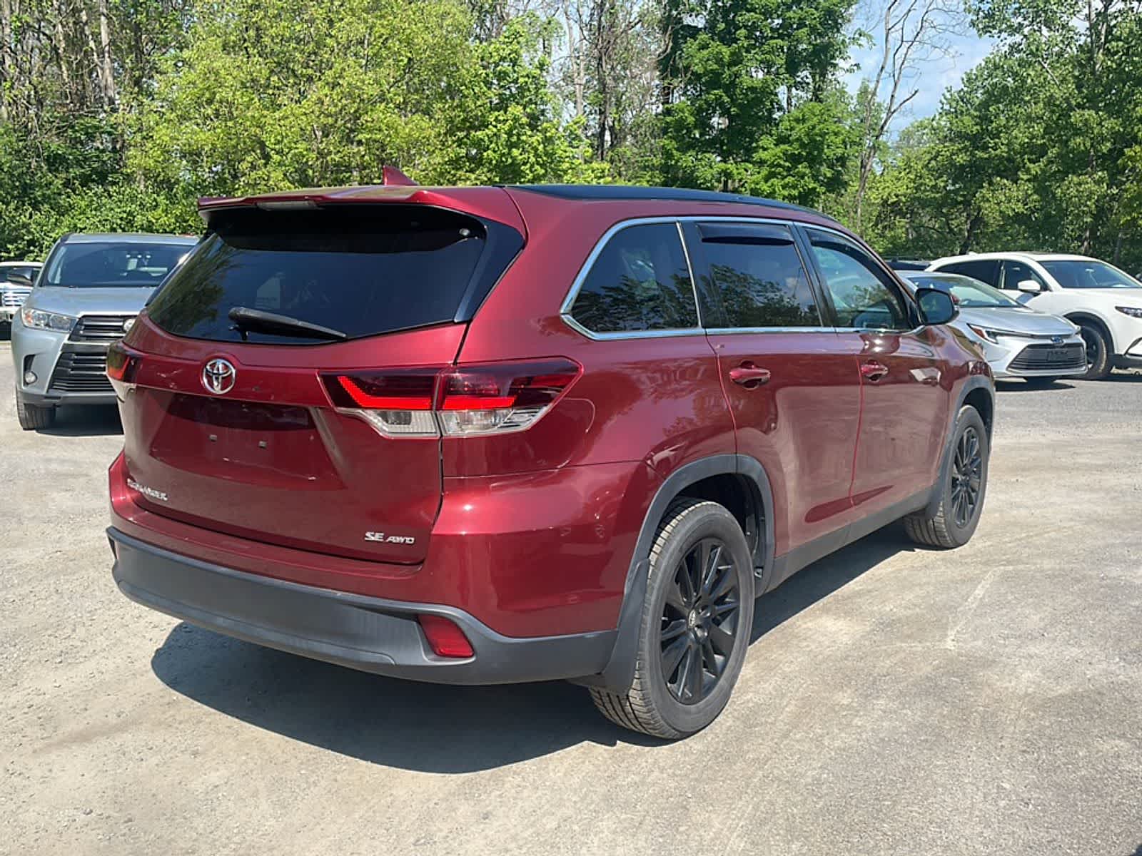Thumbnail: 2019 Toyota Highlander - 9