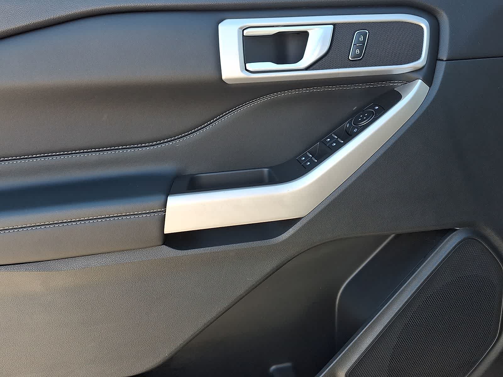 Thumbnail: 2023 Ford Explorer - 14