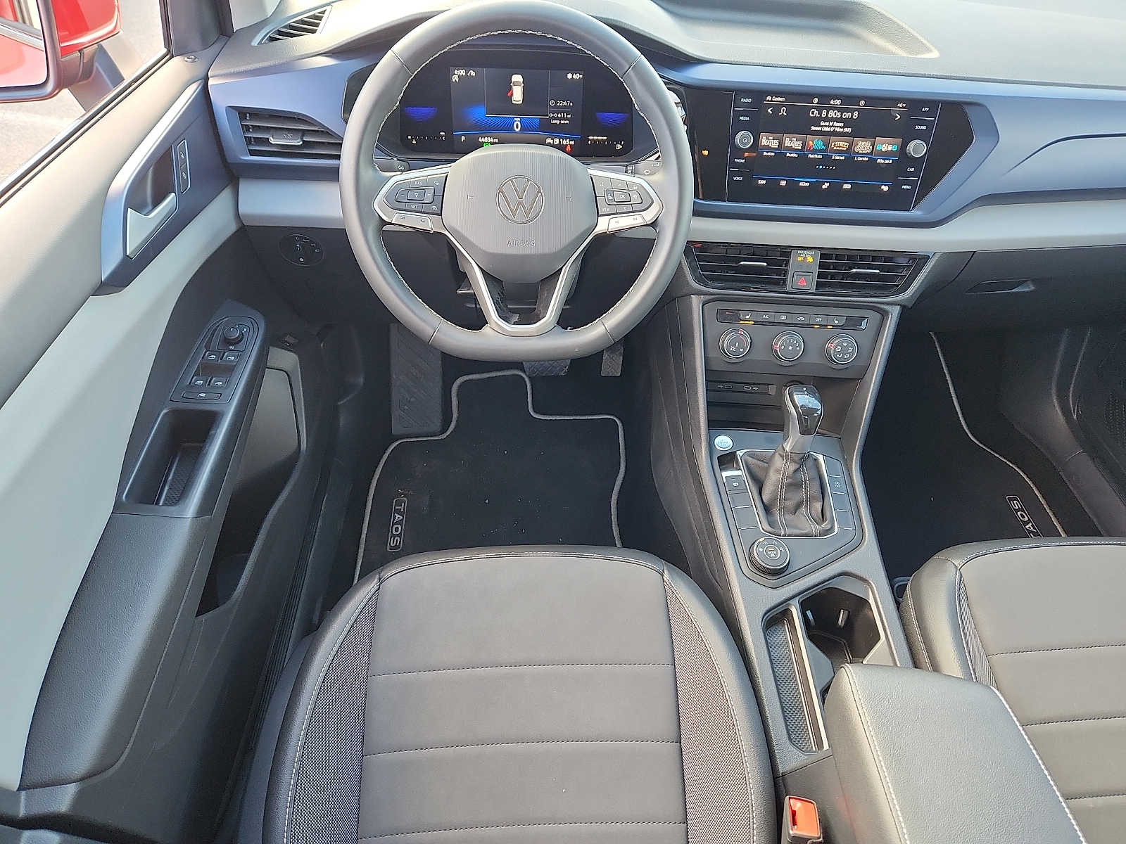 Thumbnail: 2022 Volkswagen Taos - 12