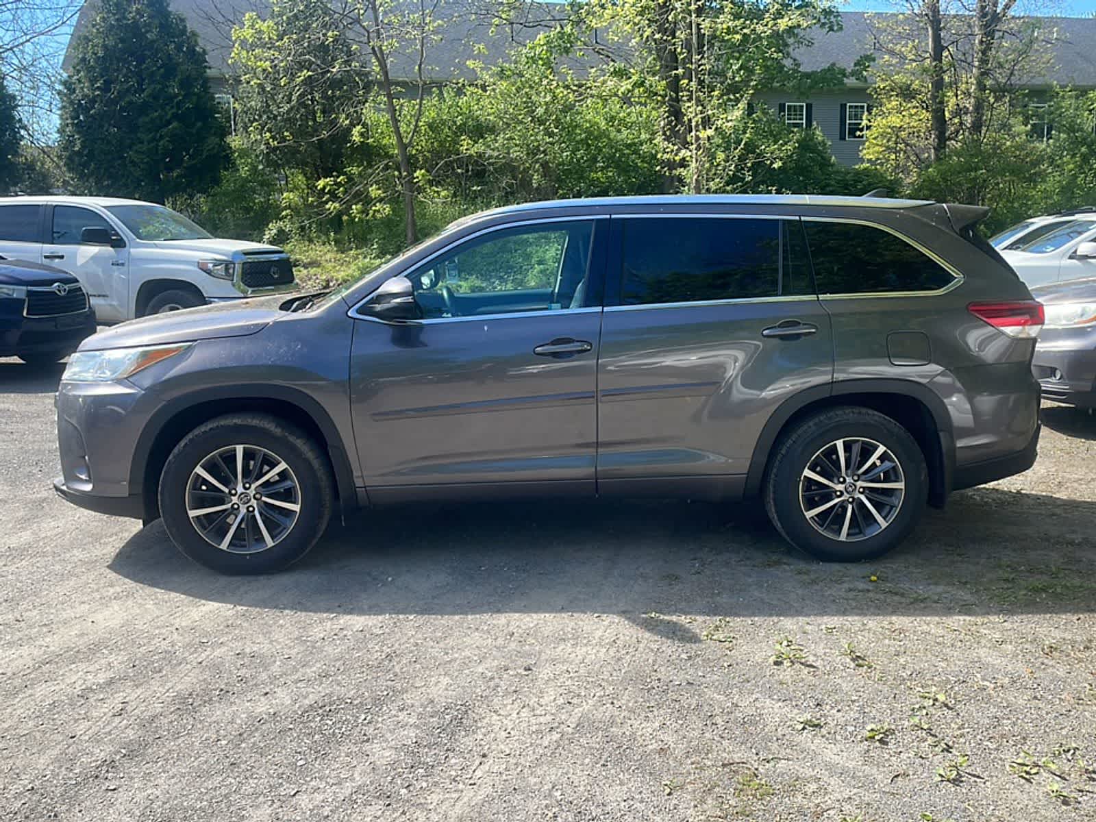Thumbnail: 2017 Toyota Highlander - 5