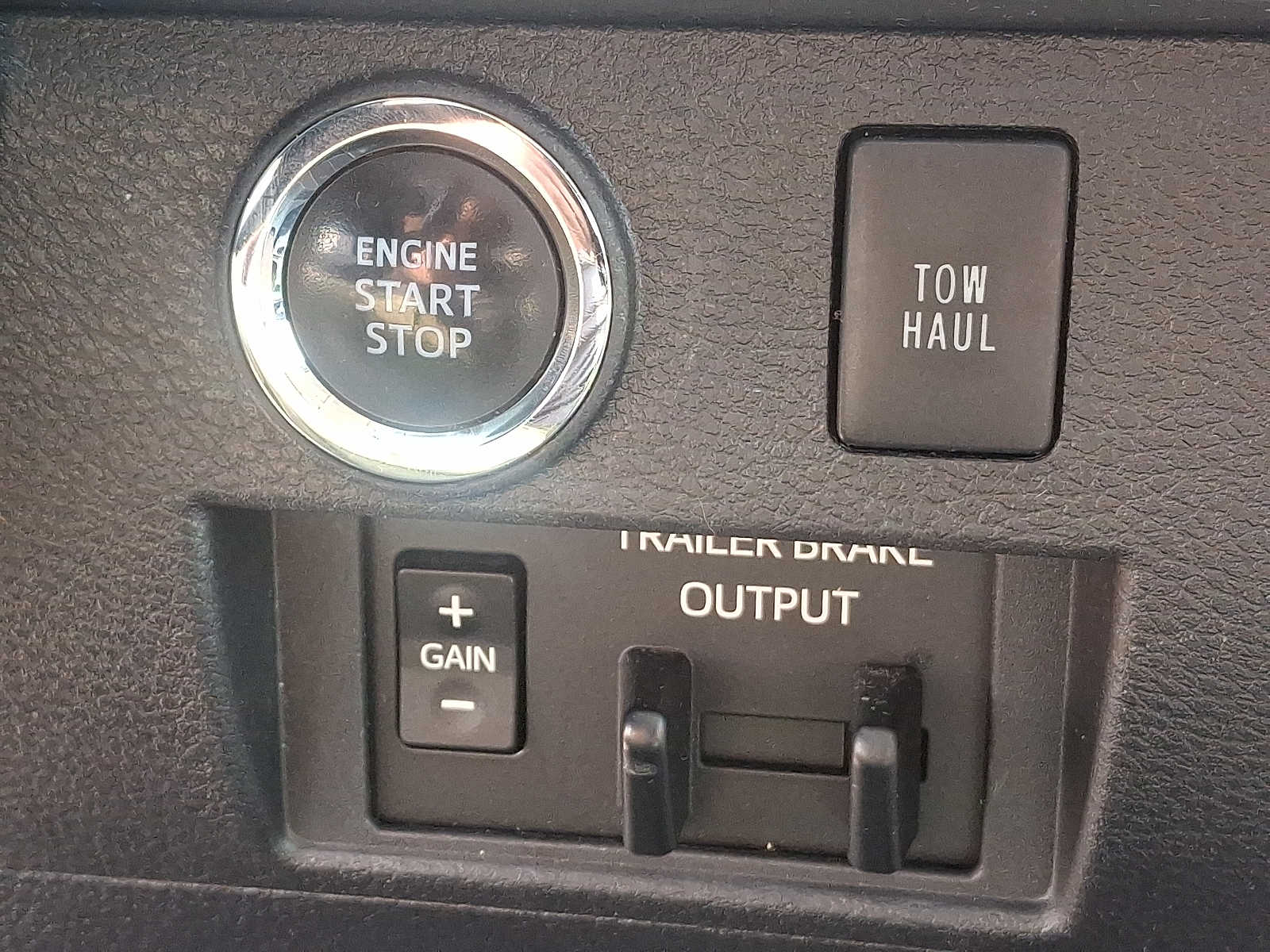 2020 Toyota Tundra Platinum 27
