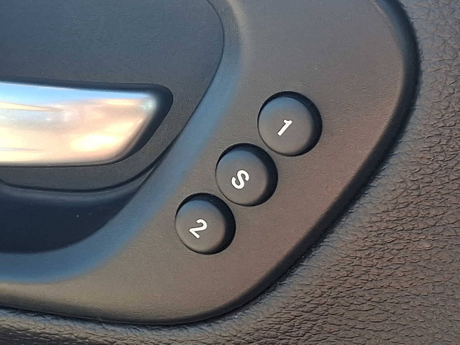 Thumbnail: 2022 Jeep Cherokee - 23