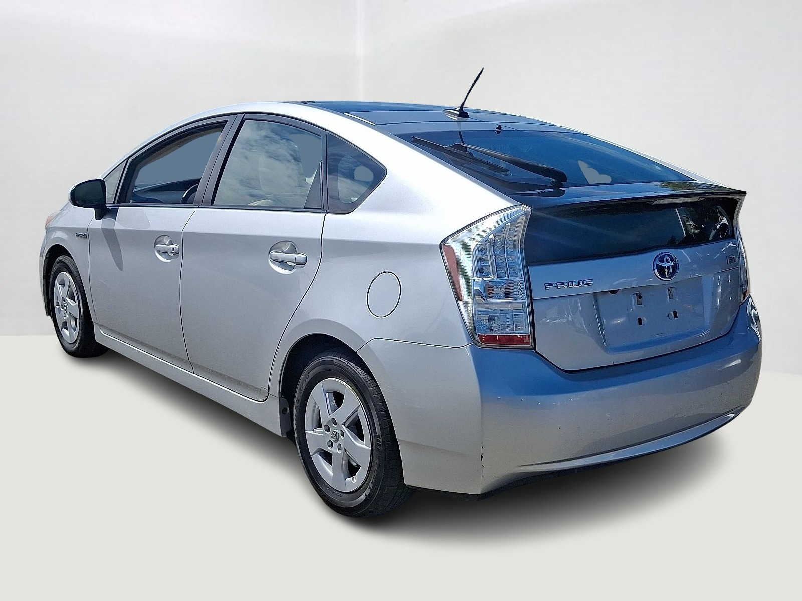 Thumbnail: 2011 Toyota Prius - 8