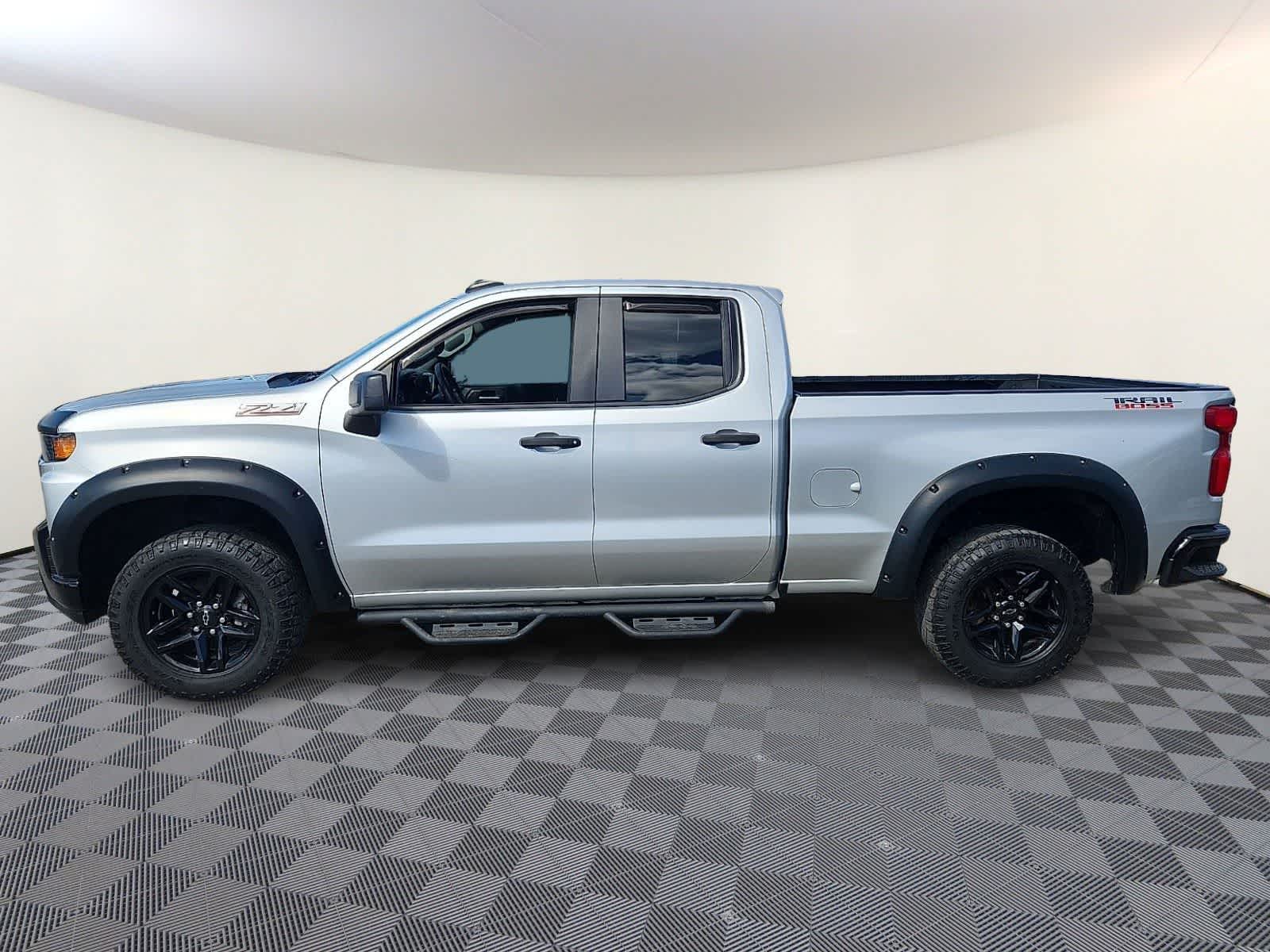 Thumbnail: 2020 Chevrolet Silverado 1500 - 8