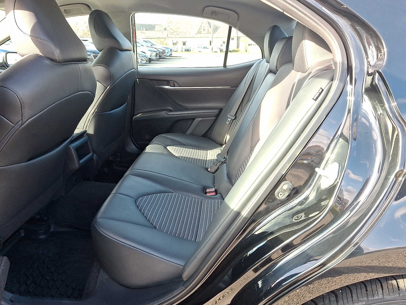 Thumbnail: 2023 Toyota Camry - 13