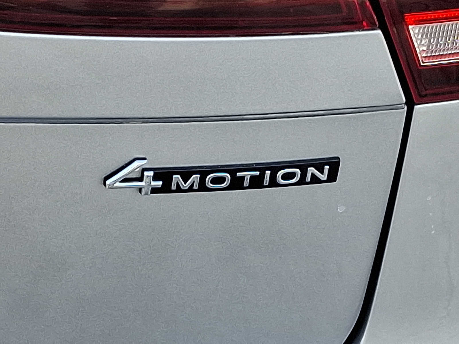 Thumbnail: 2022 Volkswagen Tiguan - 32