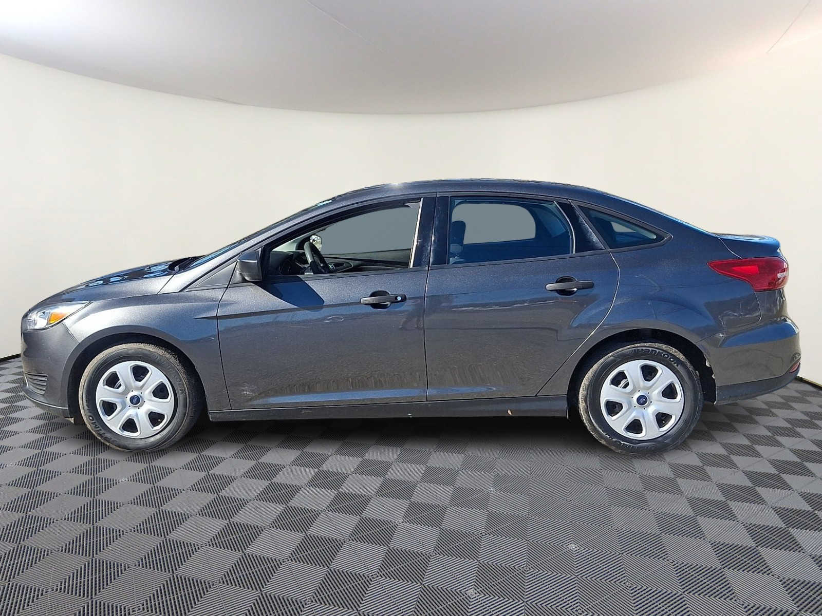 Thumbnail: 2018 Ford Focus - 8