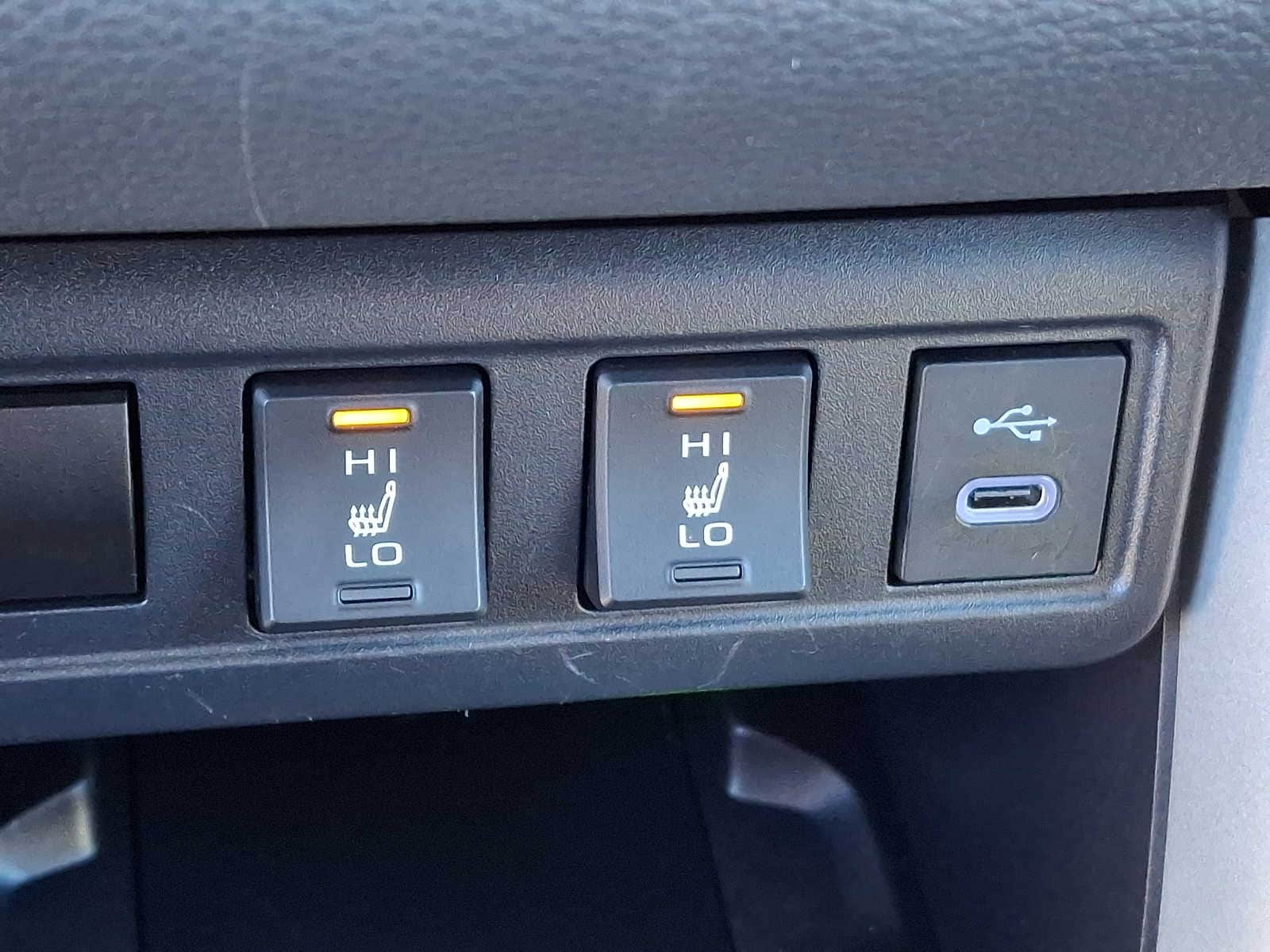 Thumbnail: 2025 Toyota Corolla Cross - 25