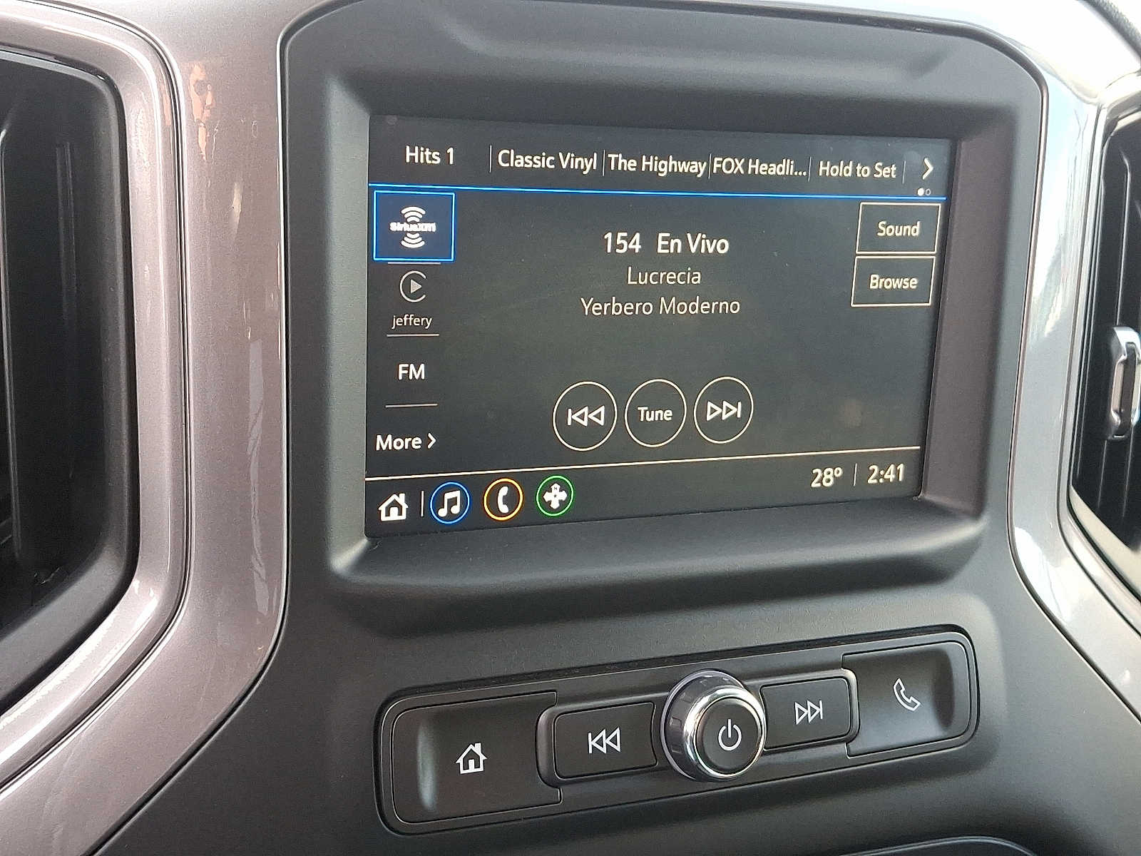 Thumbnail: 2022 Chevrolet Silverado 1500 - 13