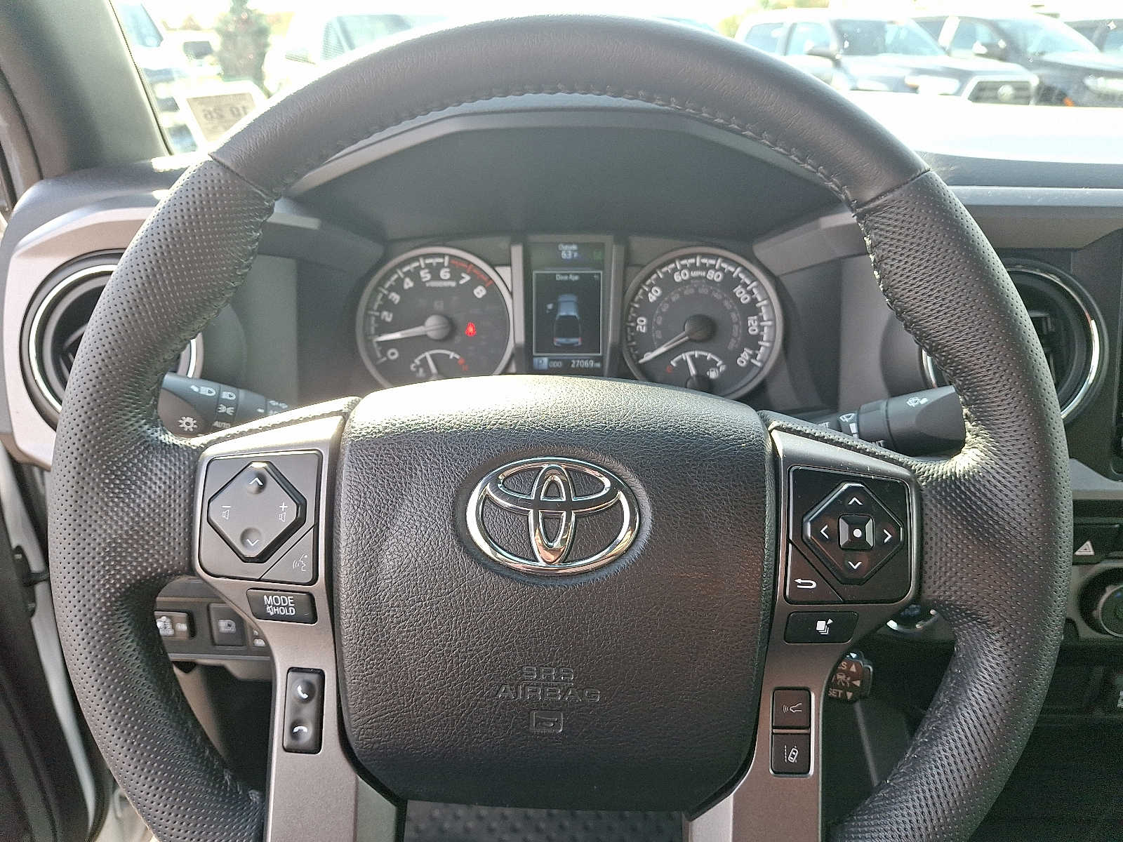 Thumbnail: 2022 Toyota Tacoma - 21