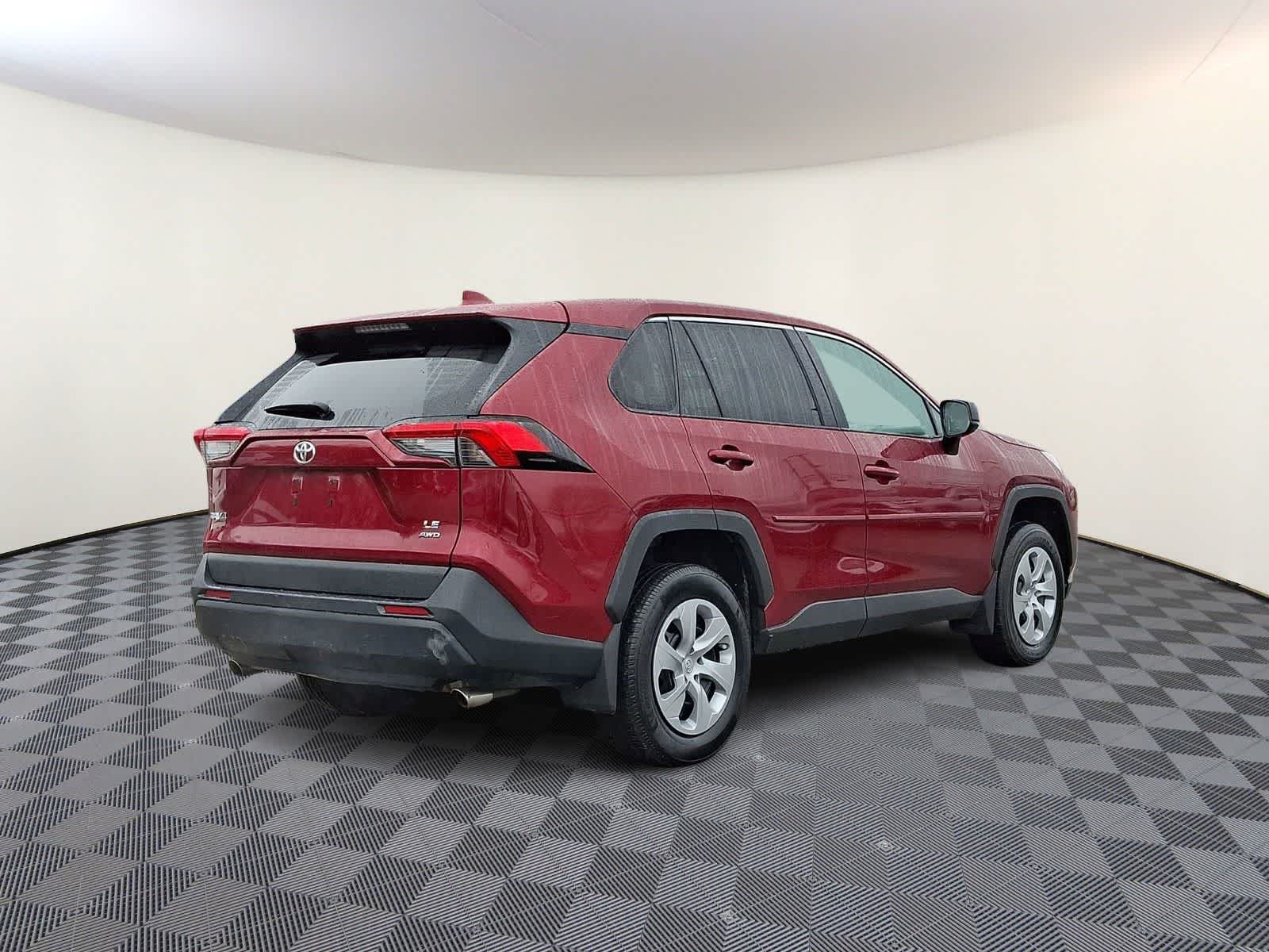 Thumbnail: 2022 Toyota RAV4 - 6