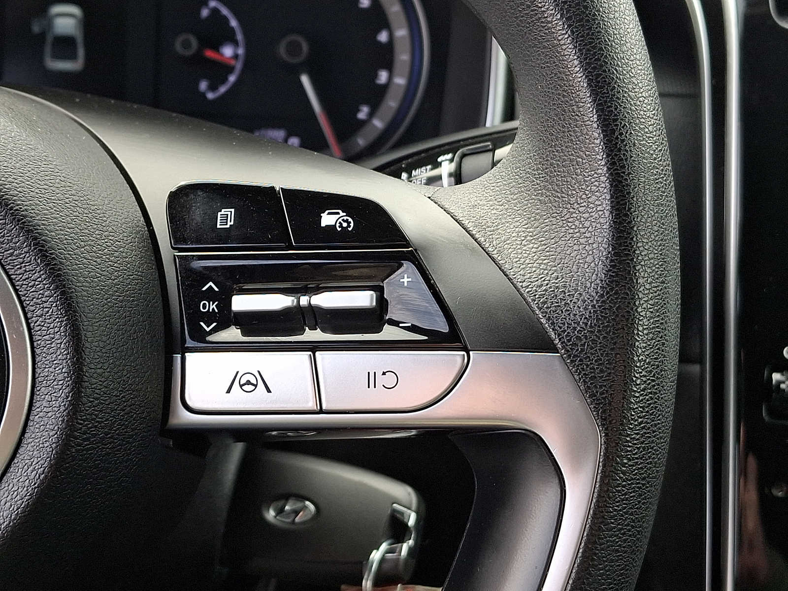 Thumbnail: 2022 Hyundai Santa Cruz - 22