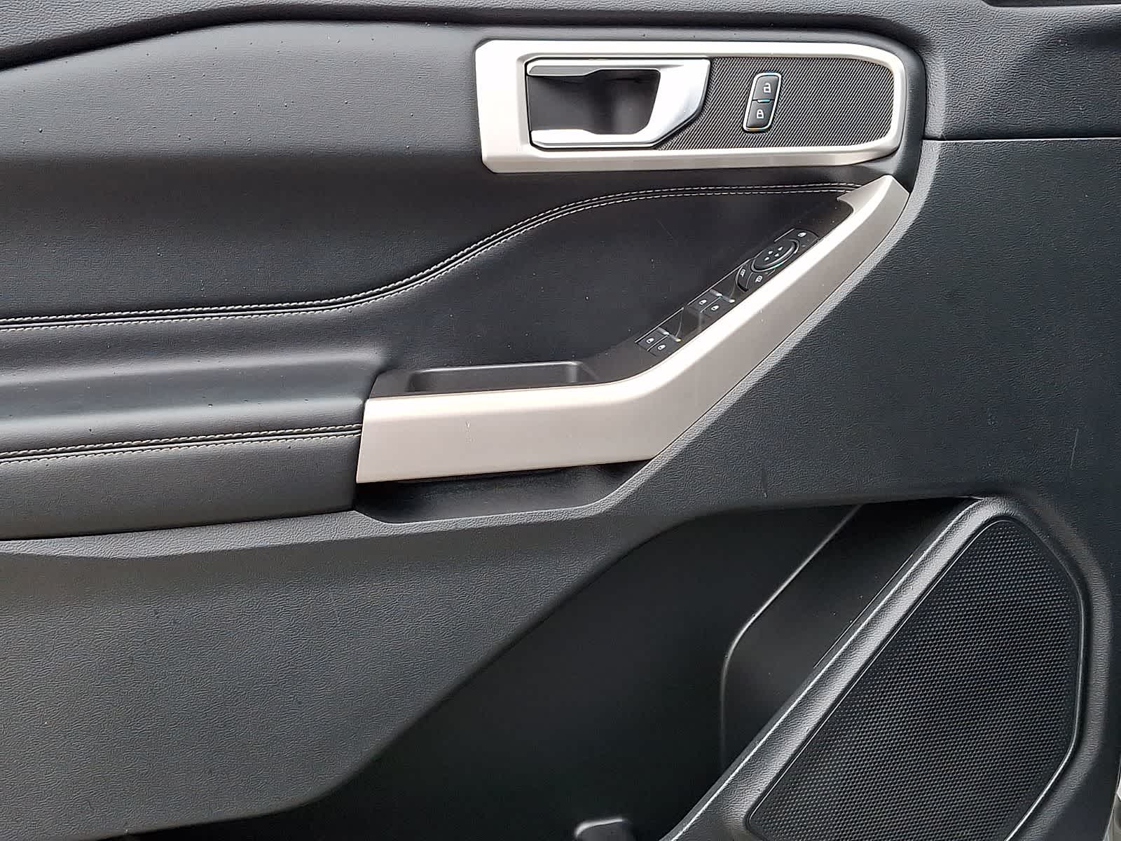 Thumbnail: 2022 Ford Explorer - 11