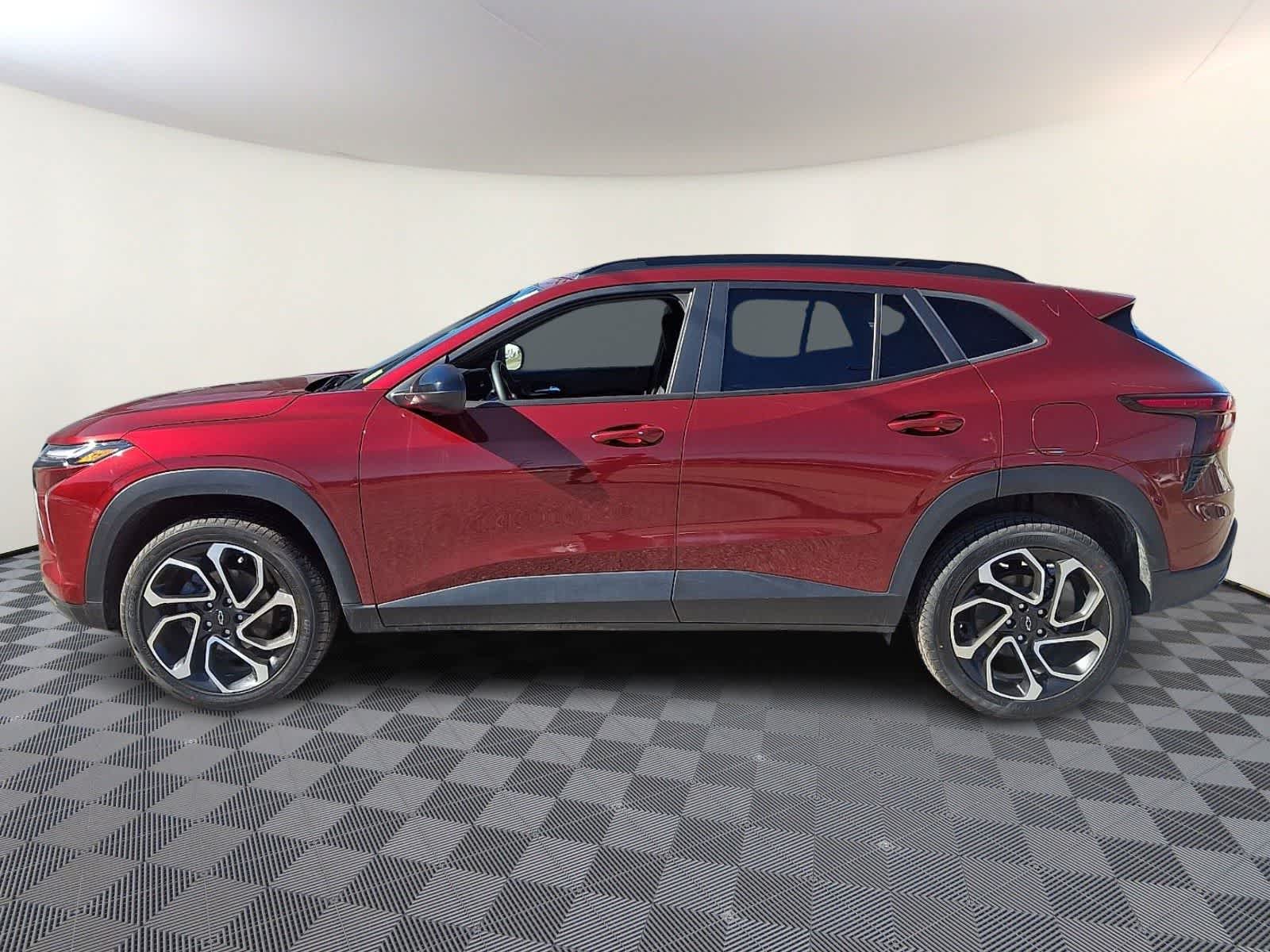 Thumbnail: 2024 Chevrolet Trax - 8