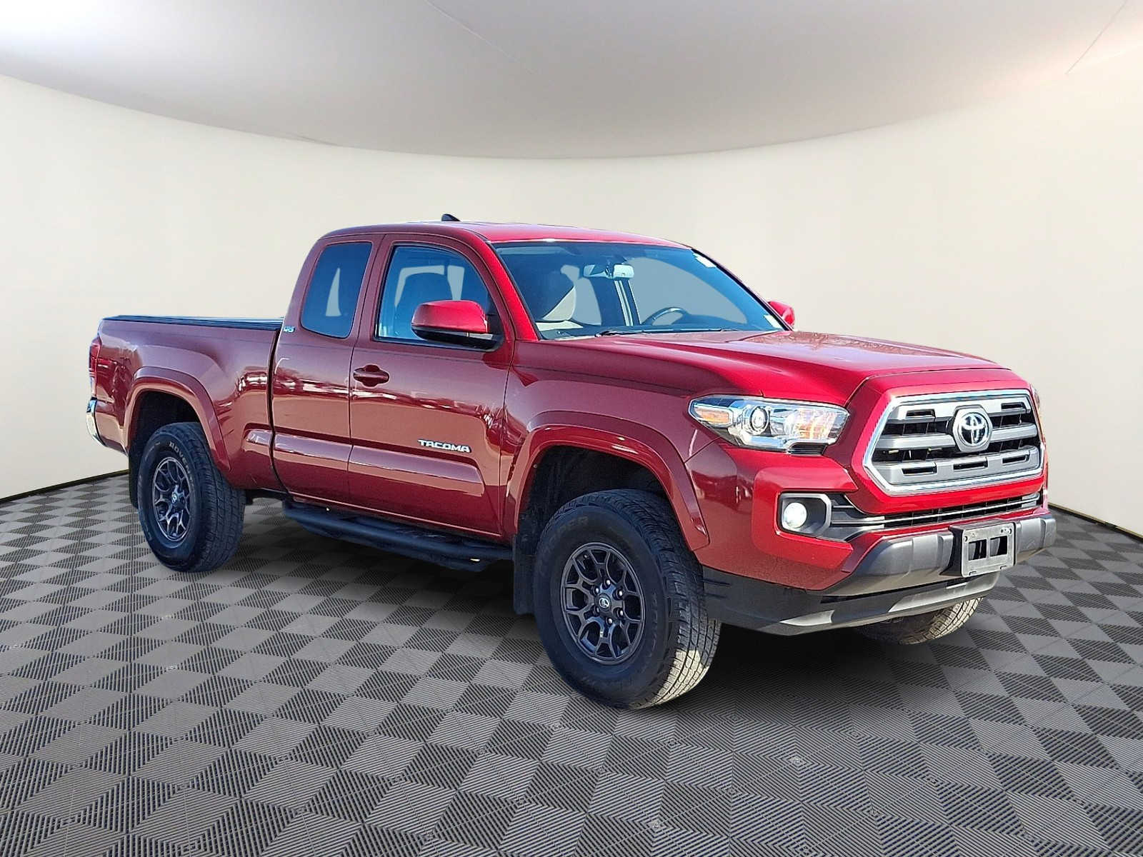 Thumbnail: 2017 Toyota Tacoma - 5