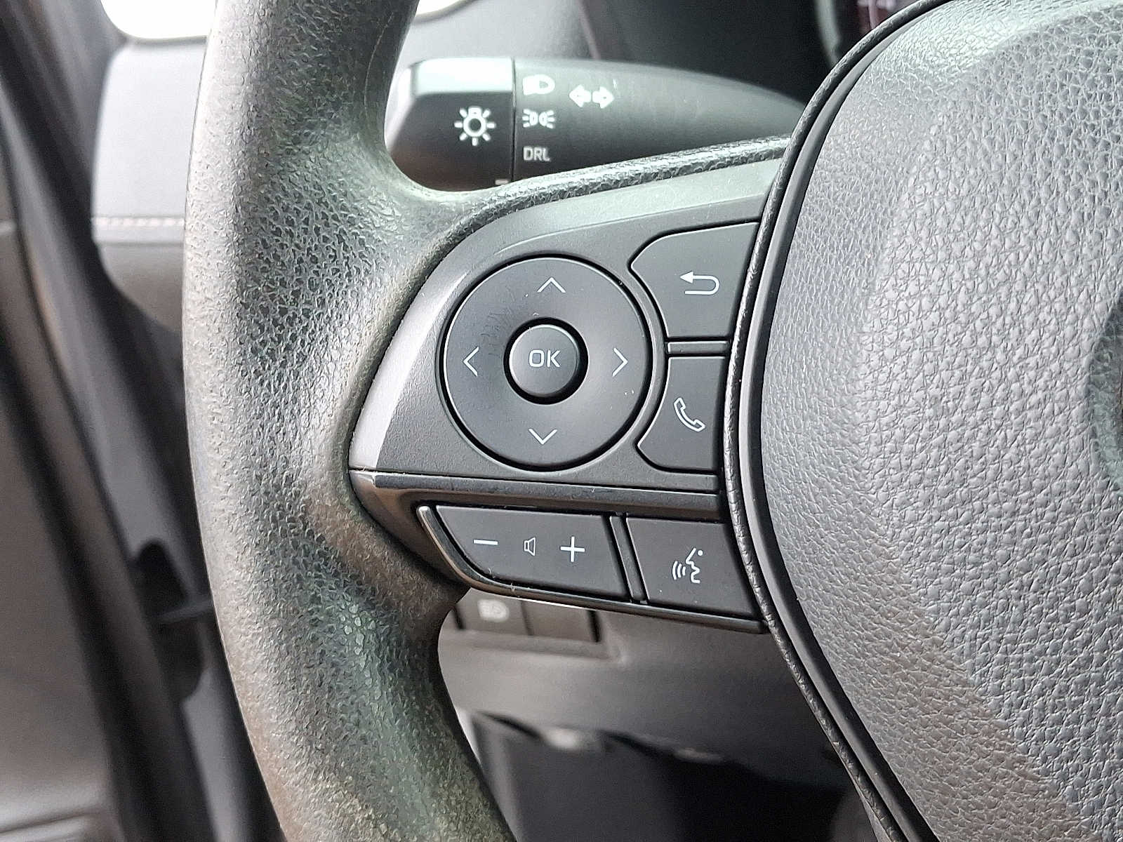 Thumbnail: 2023 Toyota RAV4 - 23