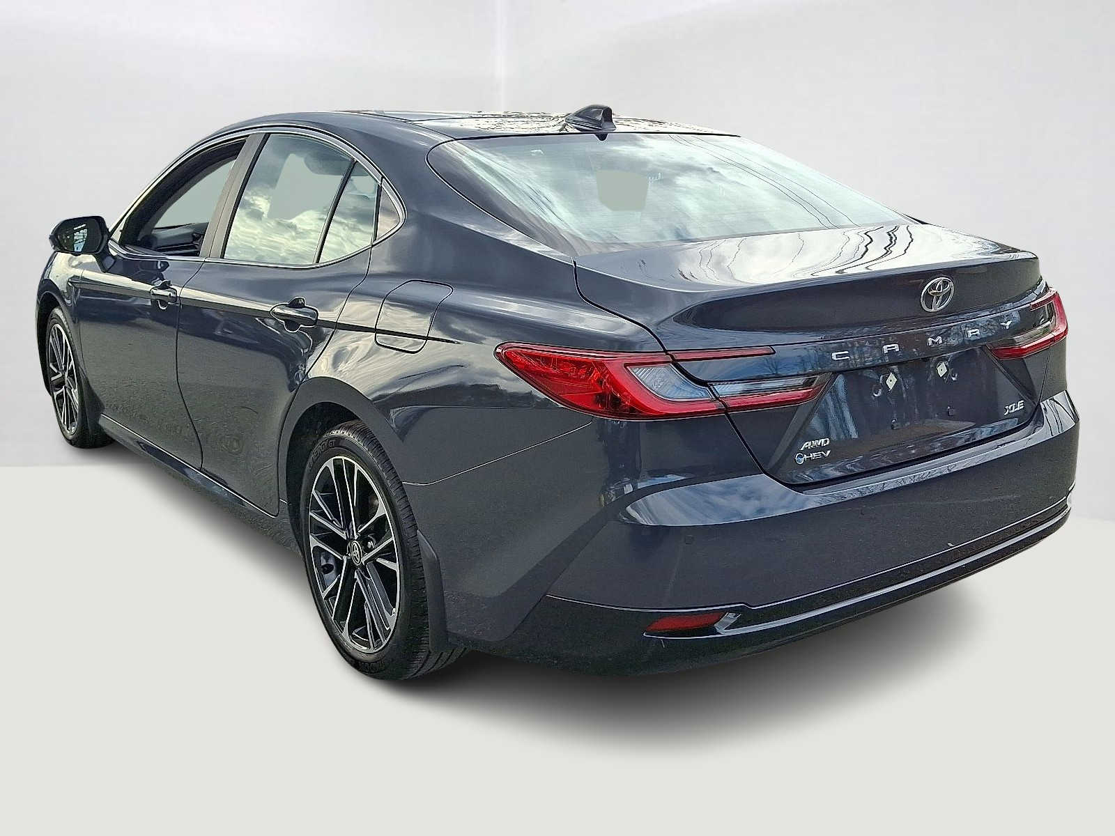 Thumbnail: 2025 Toyota Camry - 9