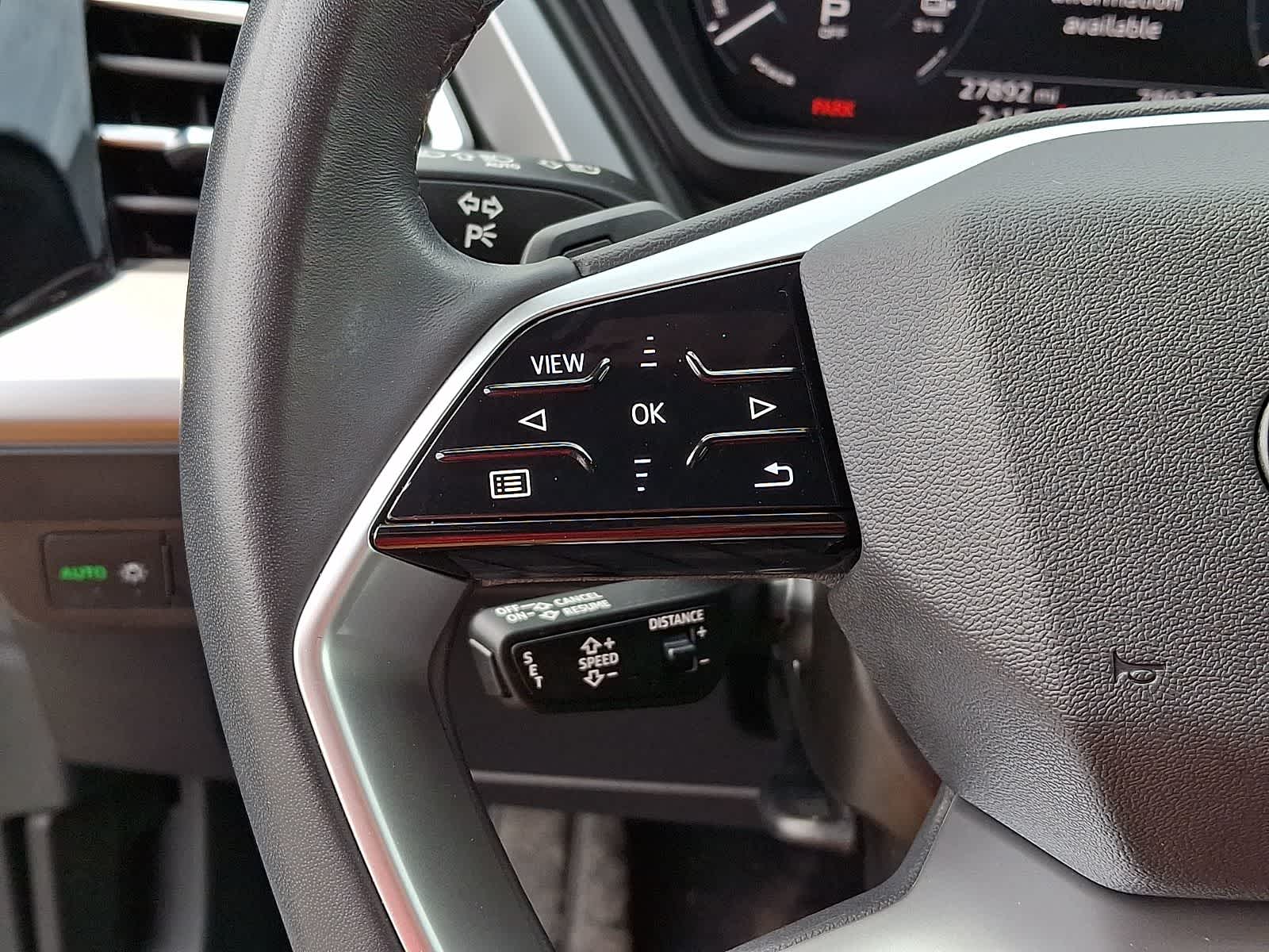 Thumbnail: 2023 Audi Q4 e-tron - 23