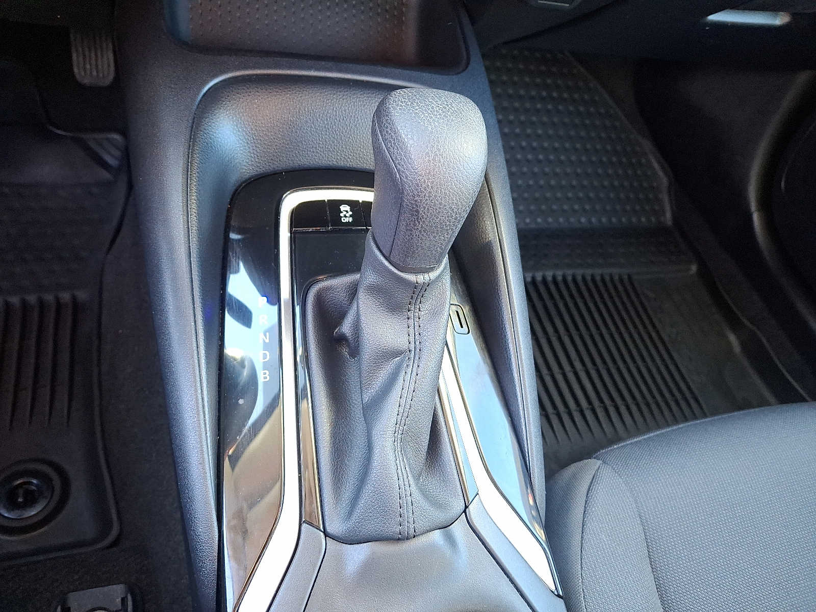 Thumbnail: 2023 Toyota Corolla - 17